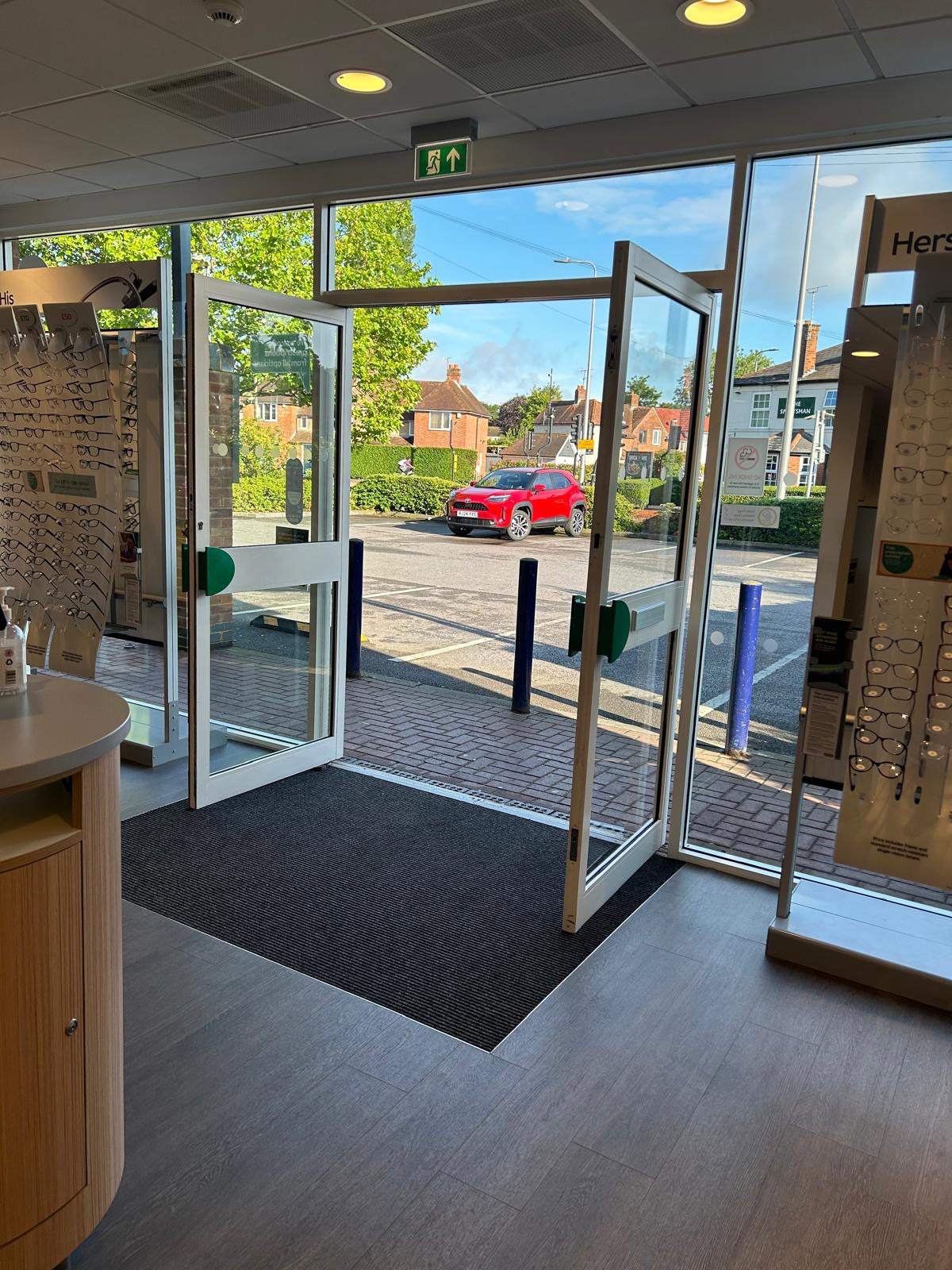 Specsavers Opticians and Audiologists - Lower Earley