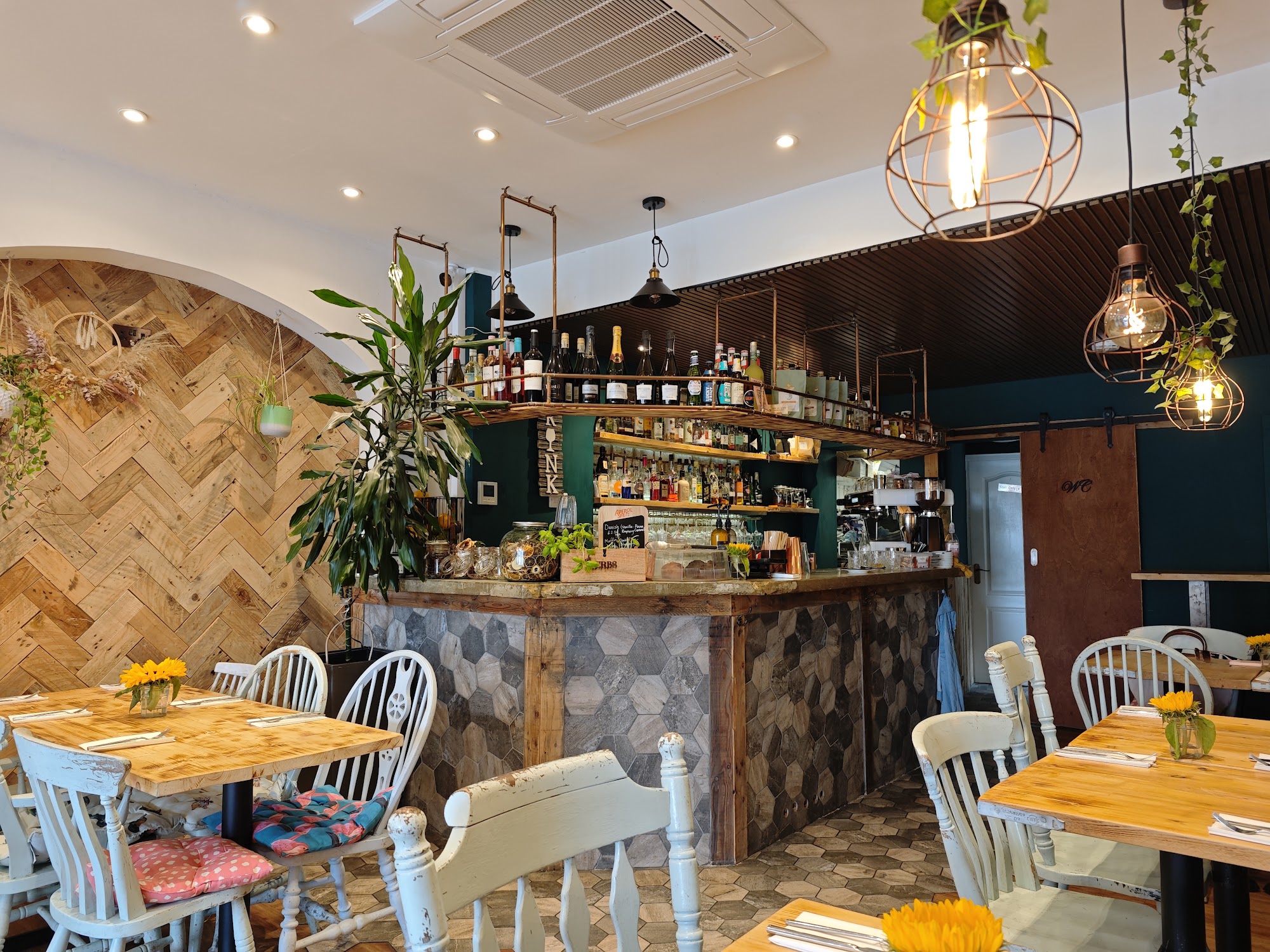 The Whisk Kitchen & Bar 51 High St, Woburn Sands, Milton Keynes