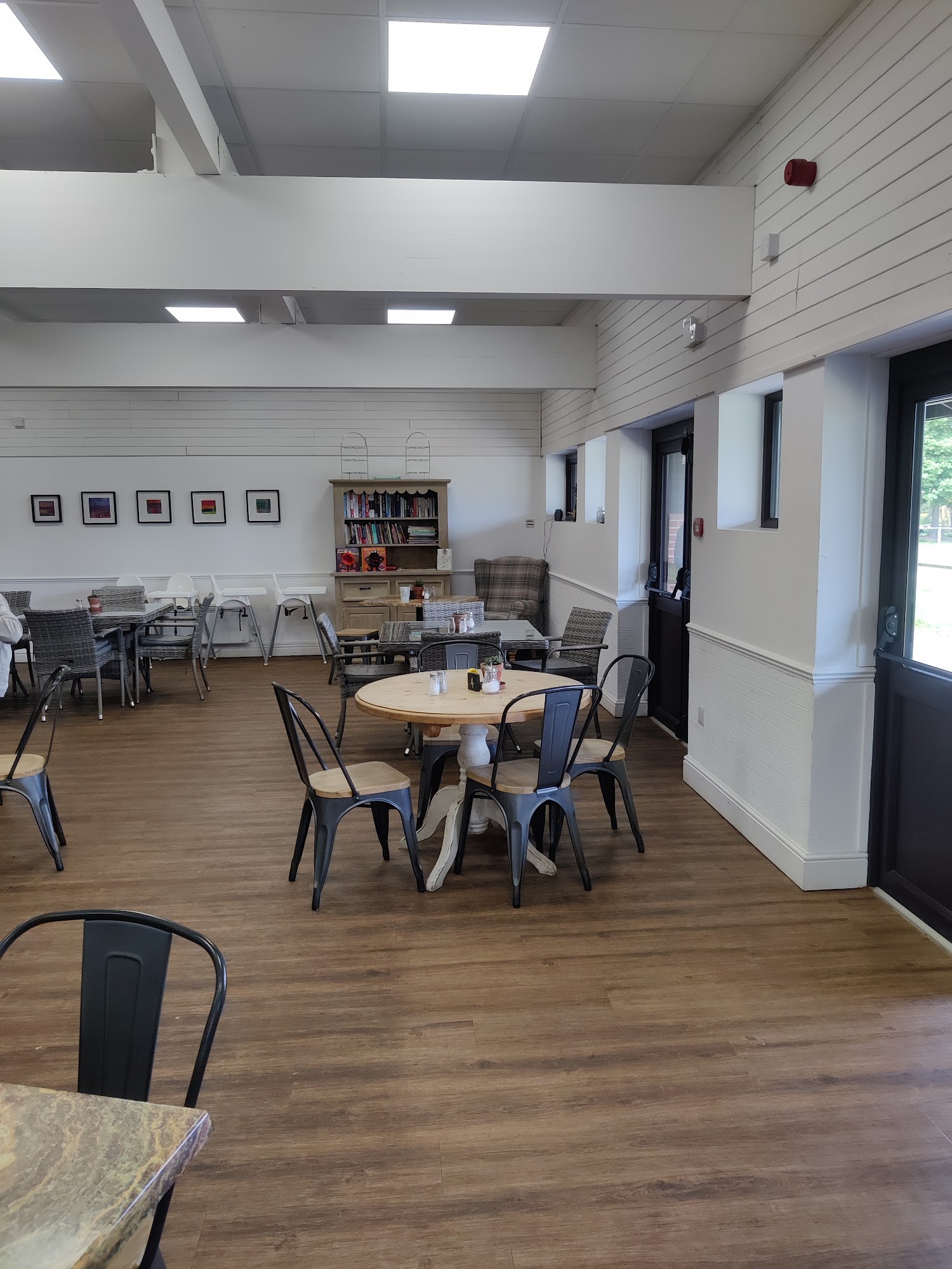 The Grumpy Cook The Pavilion, Linceslade Grove, Loughton, Milton Keynes