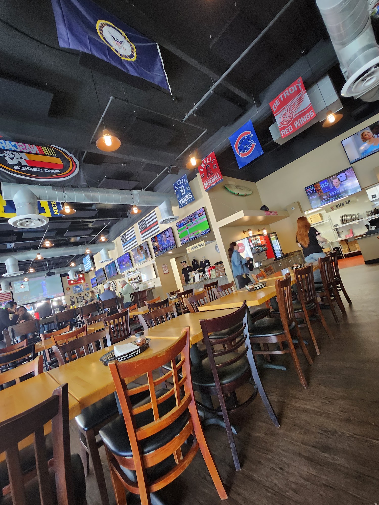 Aliso Viejo Commerce Center Menu