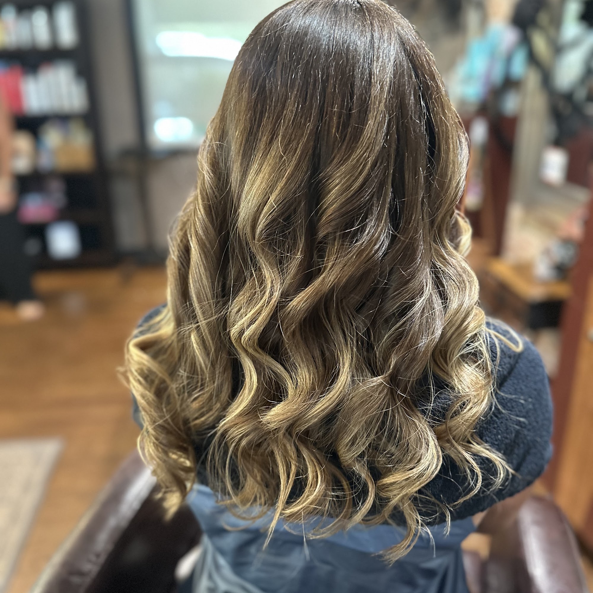 Holly Van Duren Salon