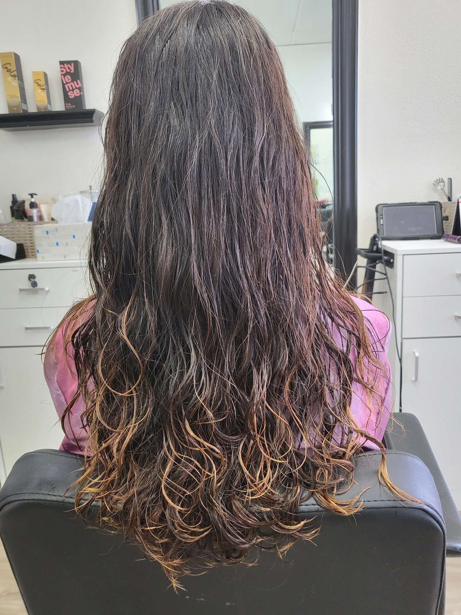 Susan Hair Salon (수잔)