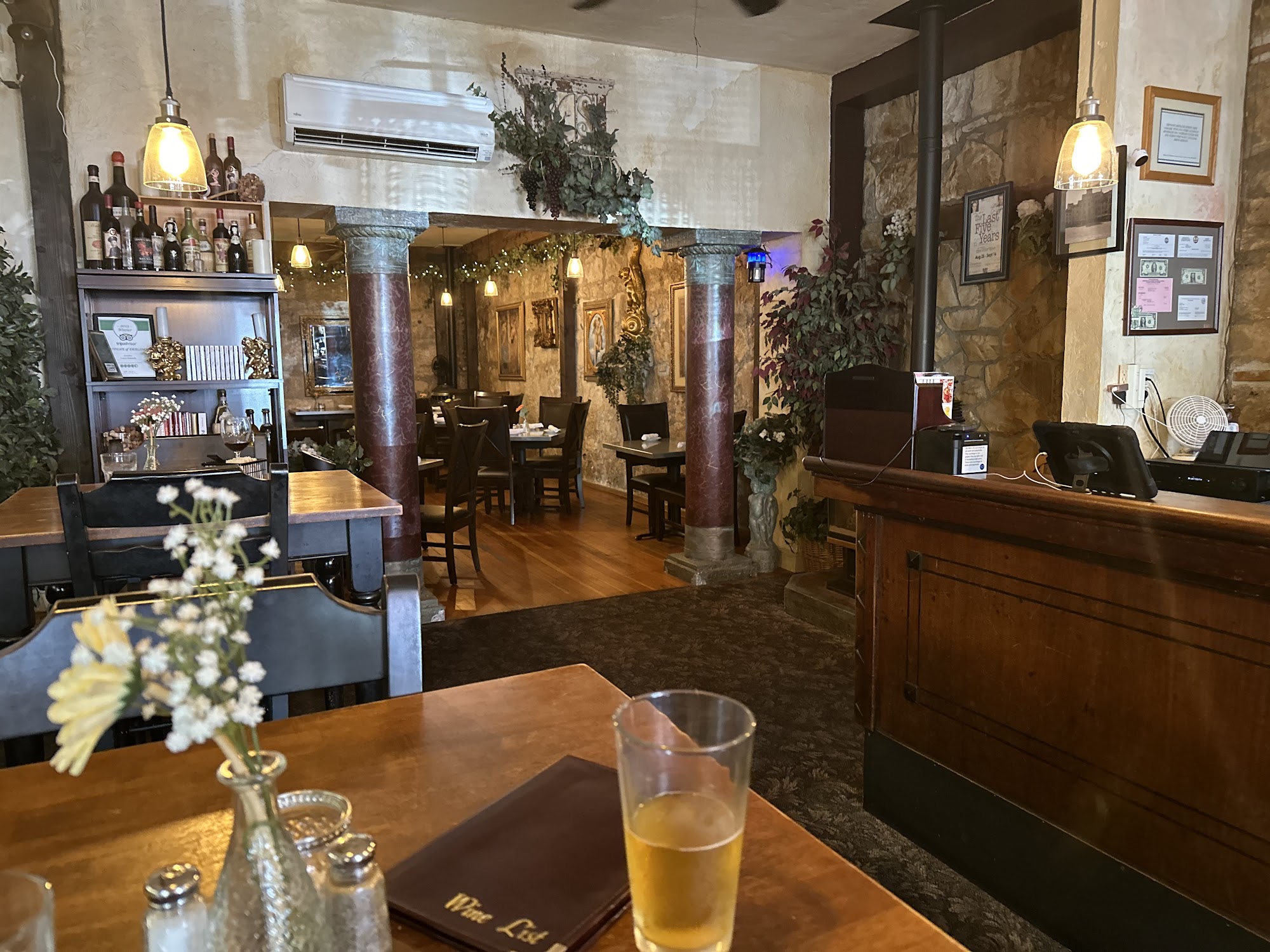 Crusco's Angels Camp