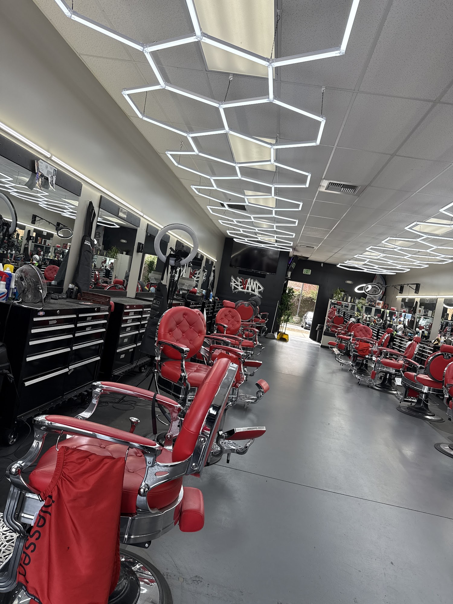 Revamp Barber Studio