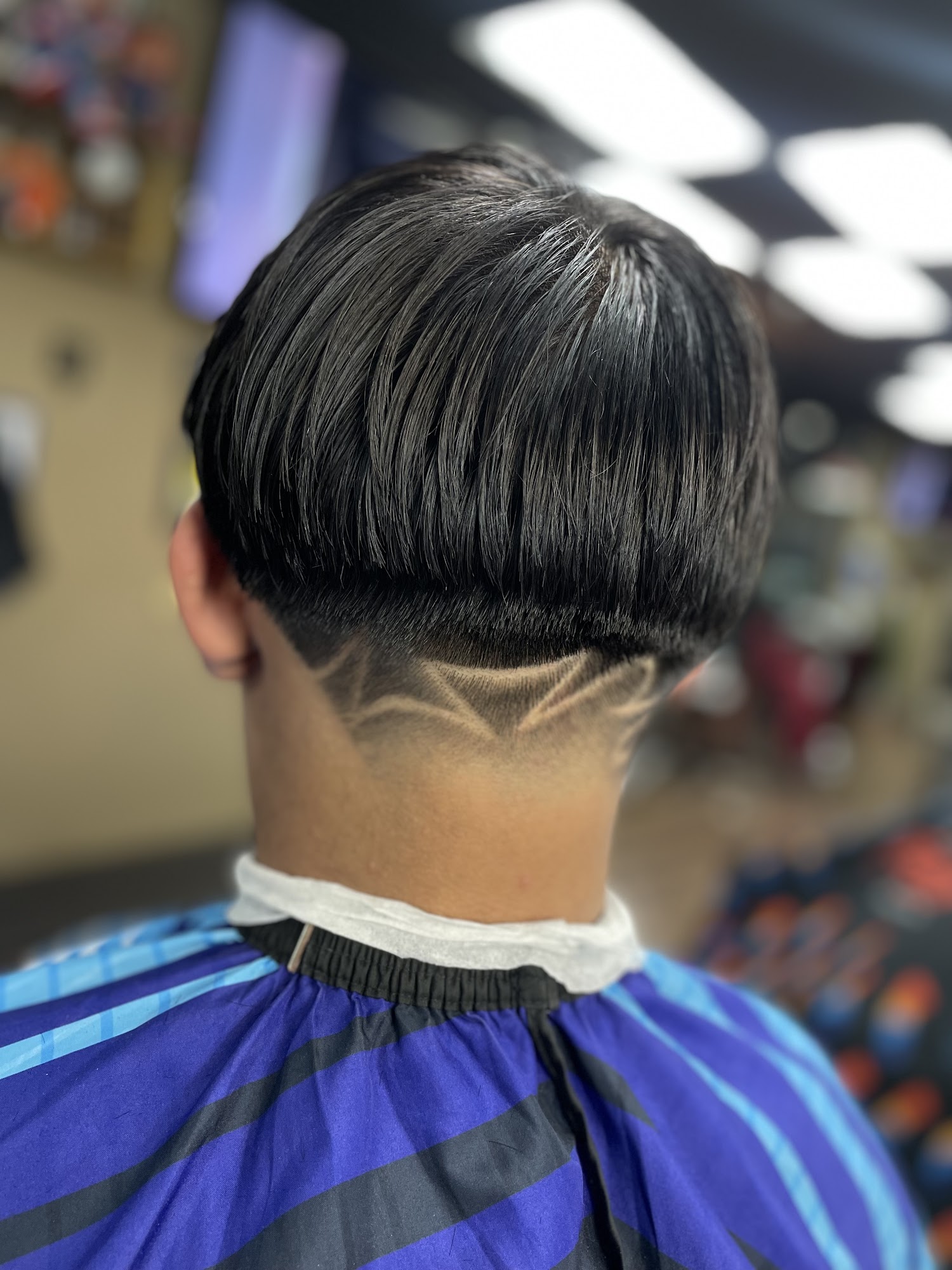 Martinez Barbershop 642 E Foothill Blvd, Azusa California 91702