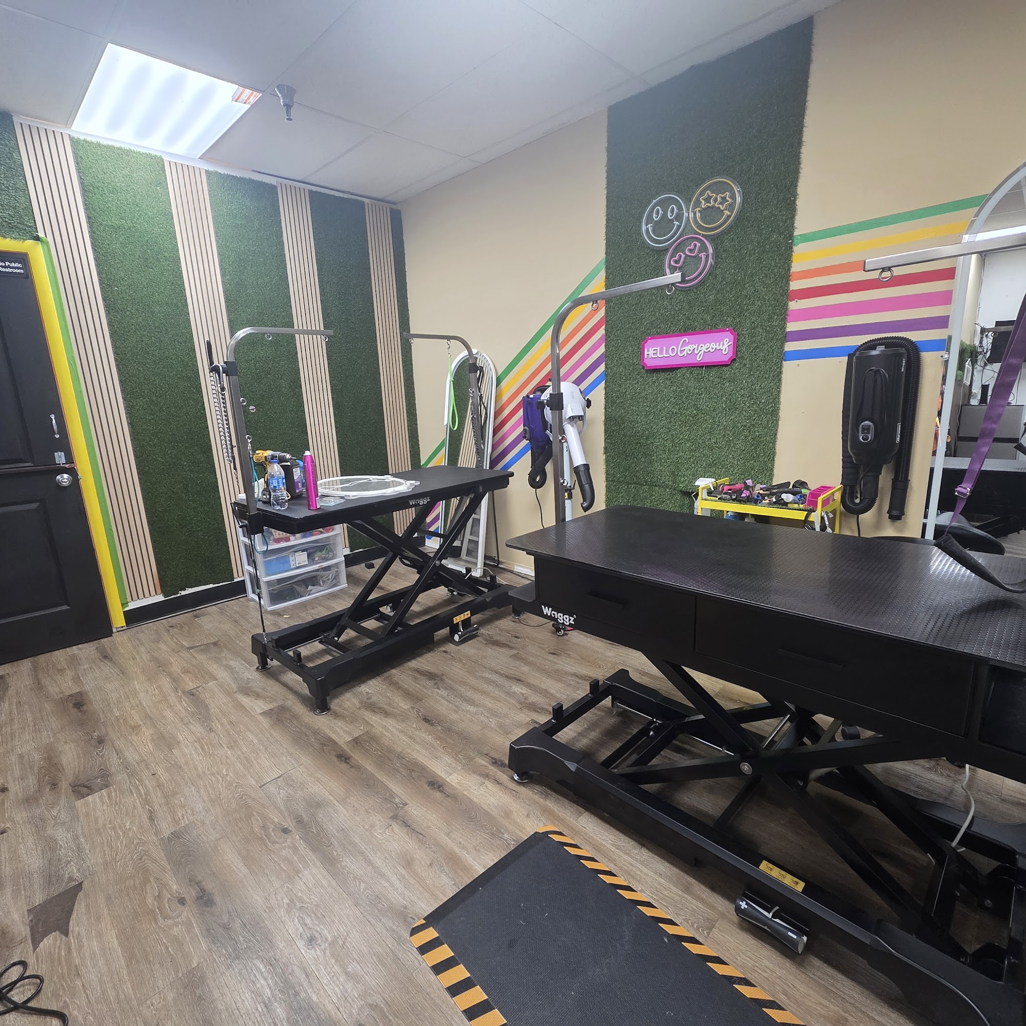 Itzi's Grooming and Boutique Azusa
