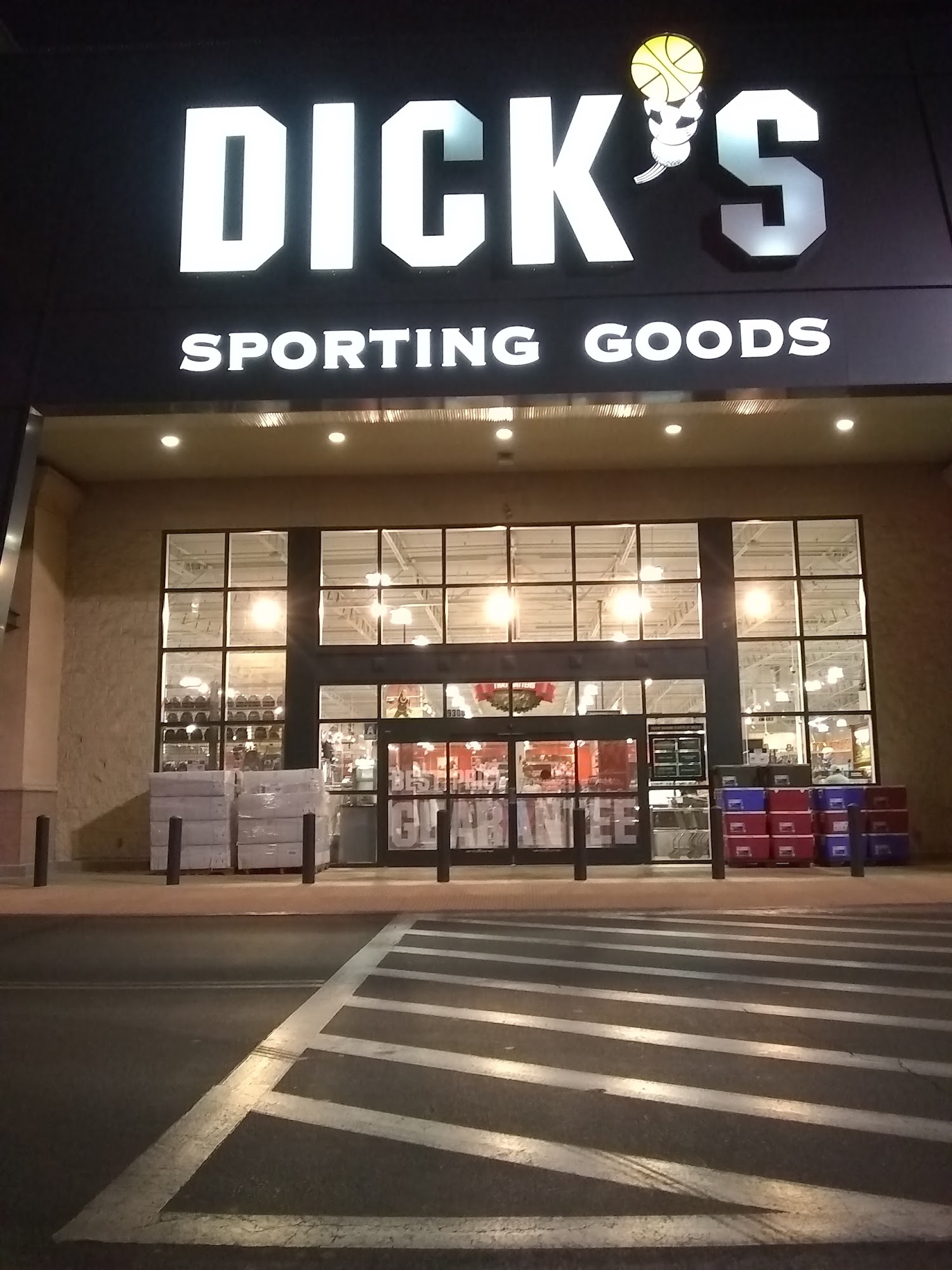 DICK'S SPORTING GOODS 9300 Rosedale Hwy, Bakersfield CA Hours