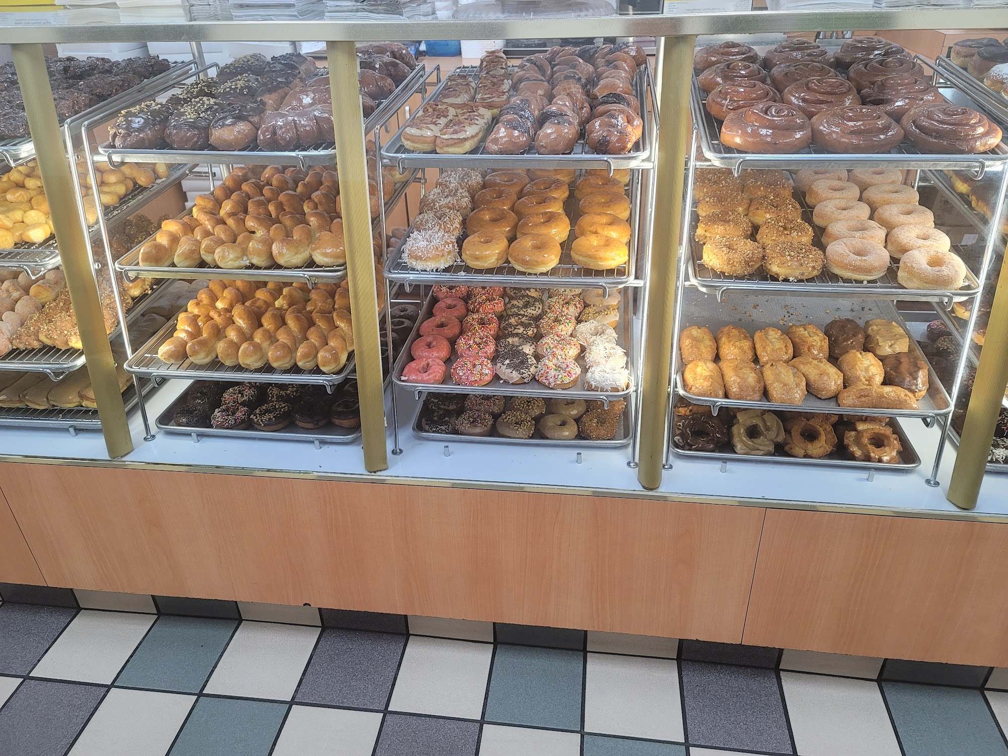 Foster's Donuts Menu