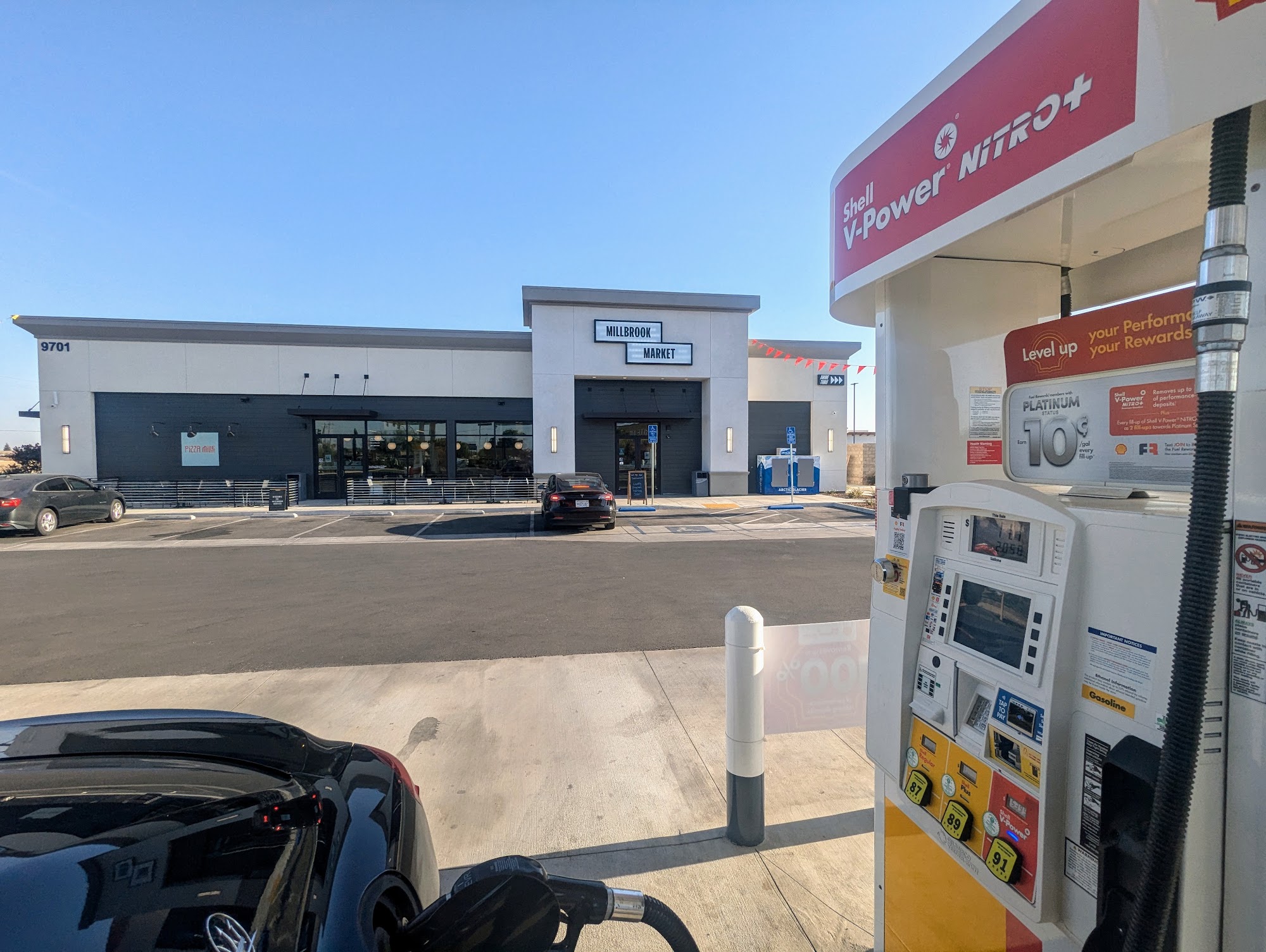 Millbrook Market Shell Bakersfield