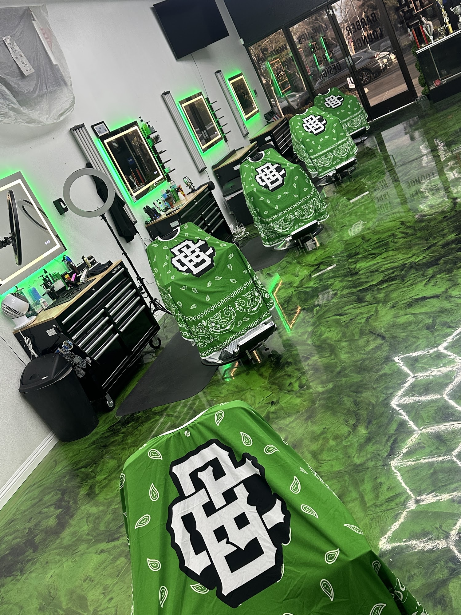 Champion’s Barberlounge 2509 Mount Vernon Ave, Bakersfield California 93306