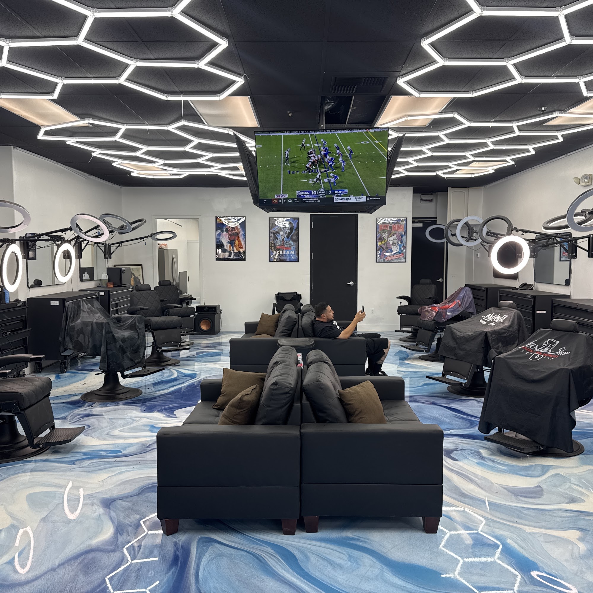 SoCal BarberStudio 6721 White Ln, Bakersfield California 93309