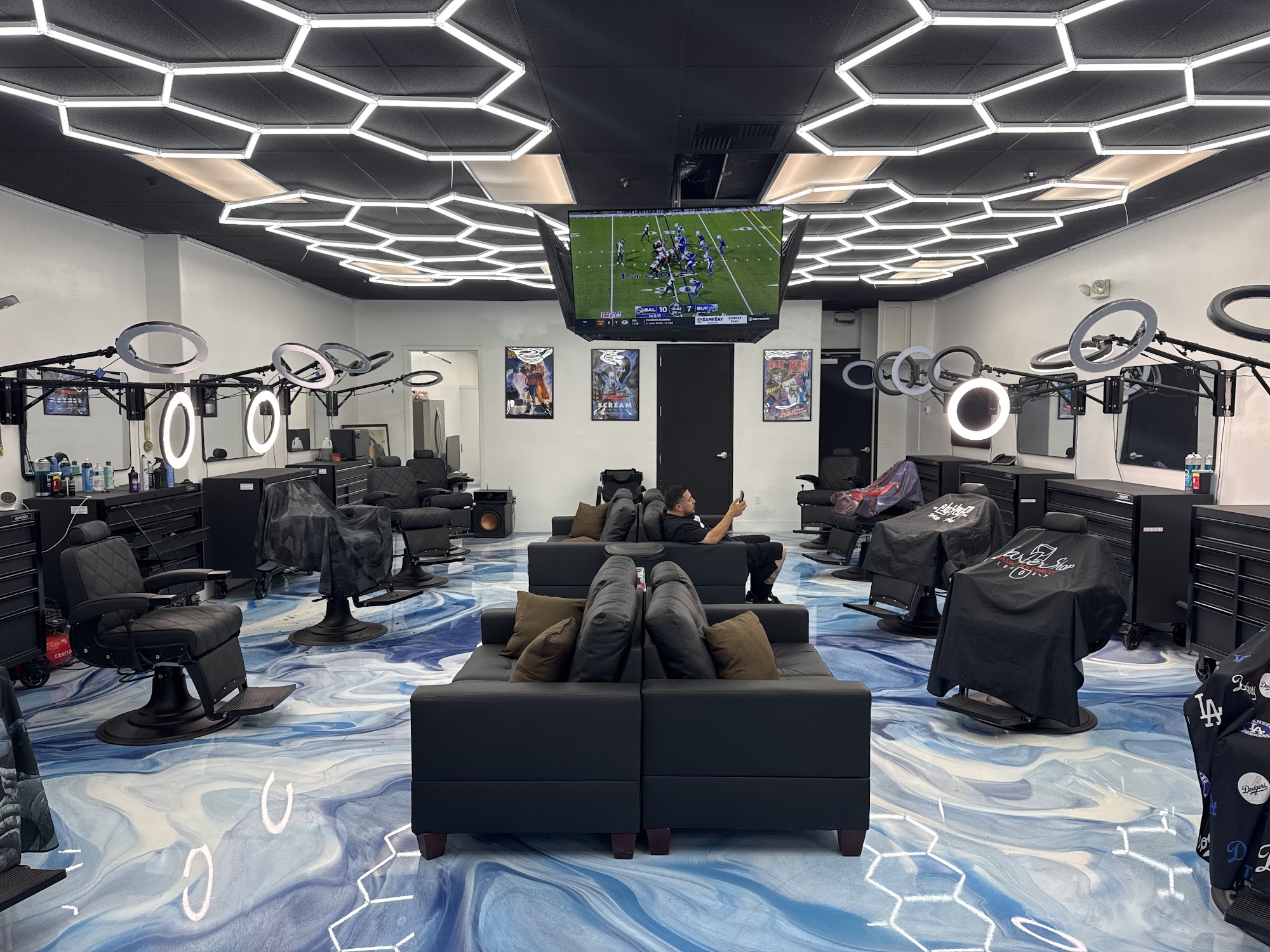 SoCal BarberStudio 6721 White Ln, Bakersfield California 93309