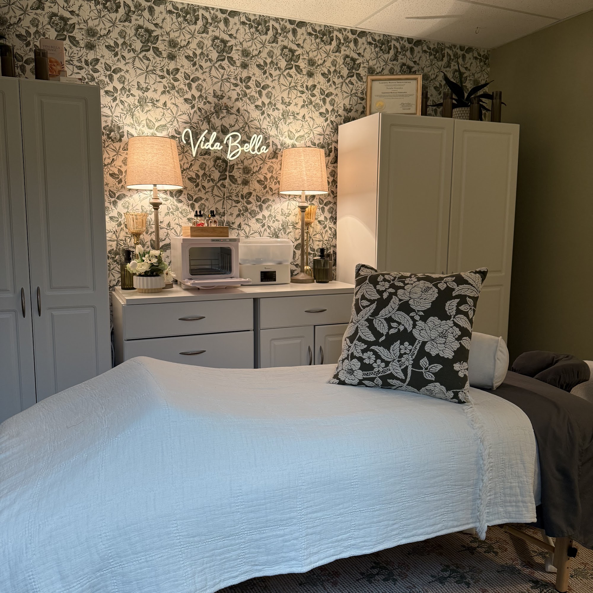 Vida Bella Massage 2530 F St, Bakersfield California 93301