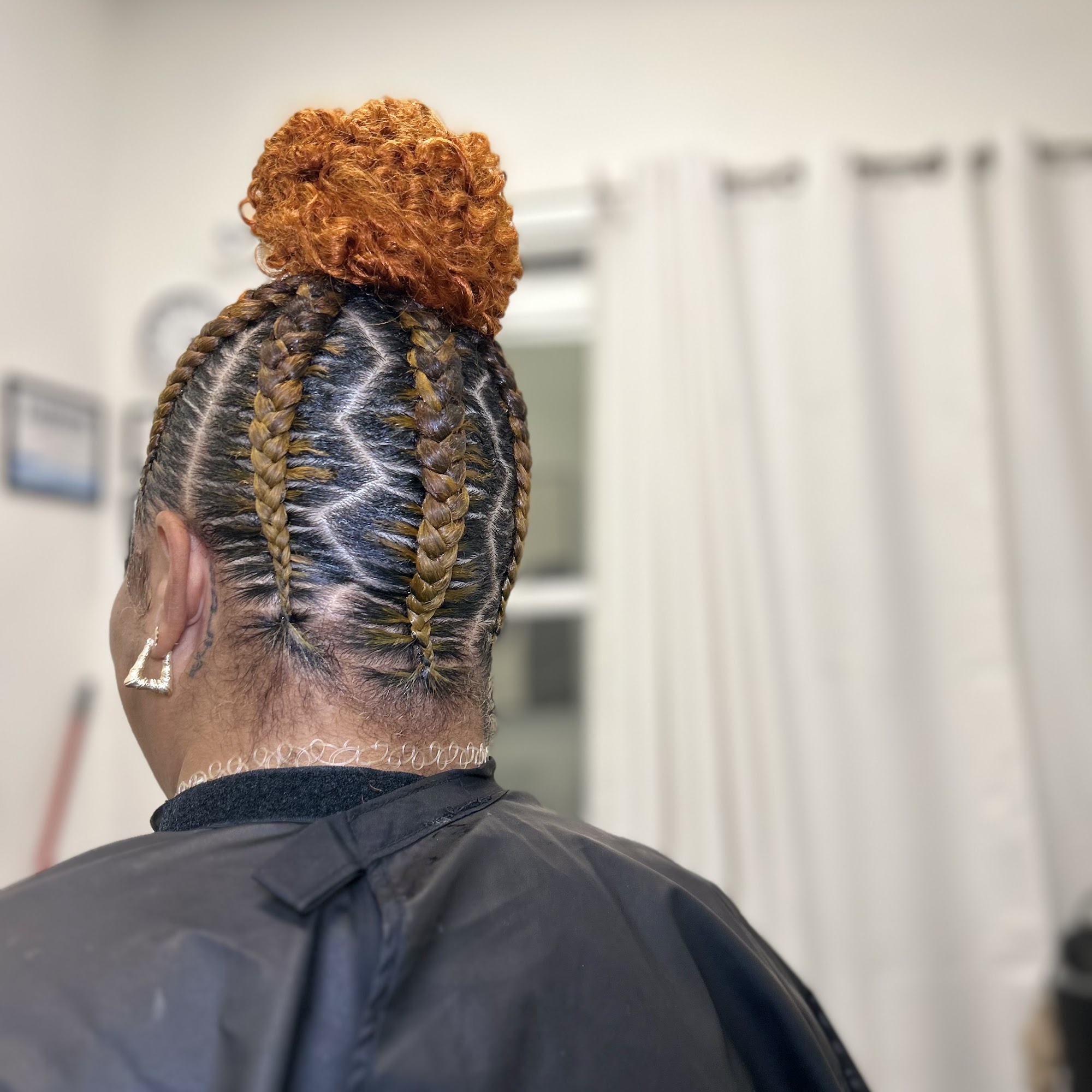Soul Sistas Beauty Bar Sola Salon, 5701 Young St Suite 2, Bakersfield California 93311
