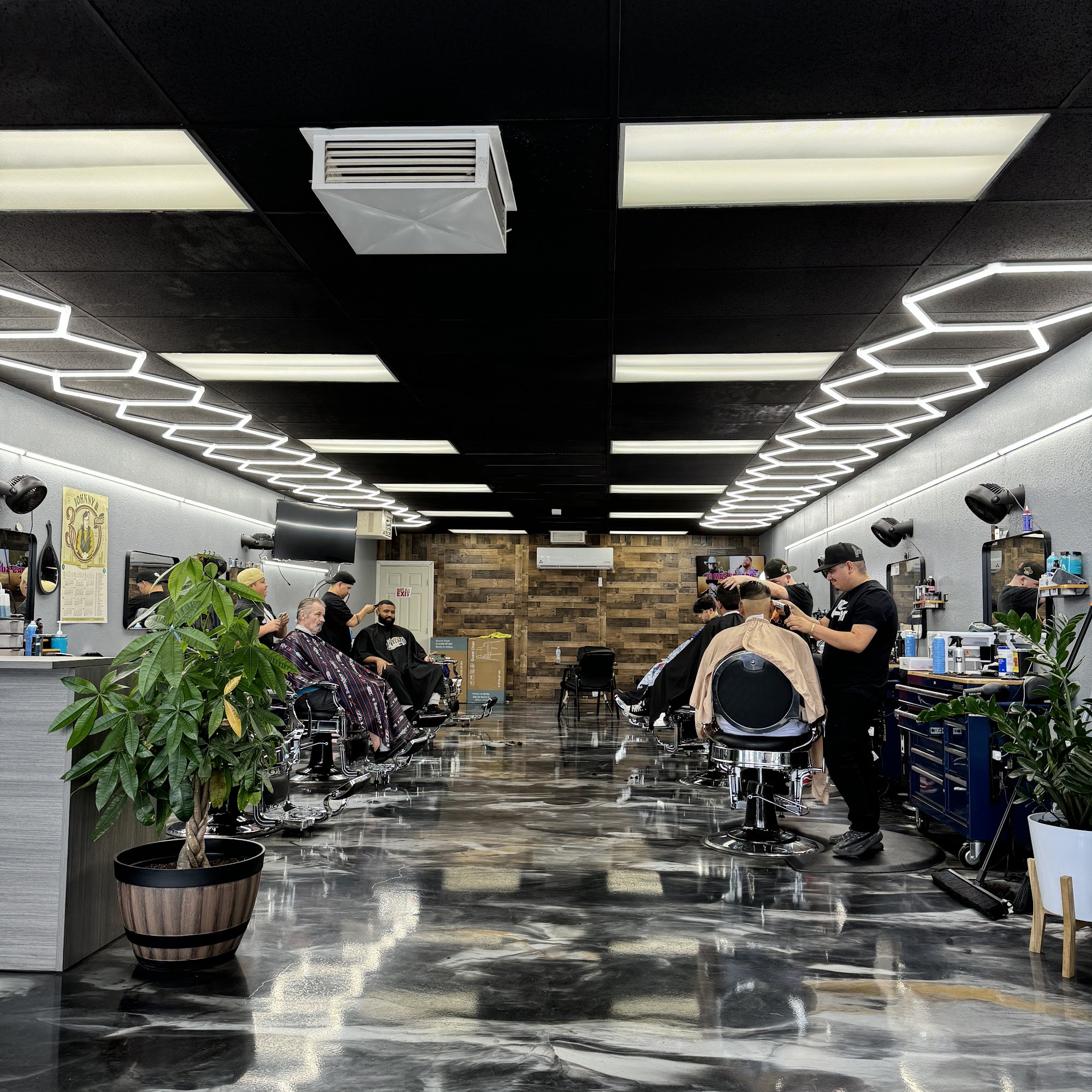 Kikos barber shop