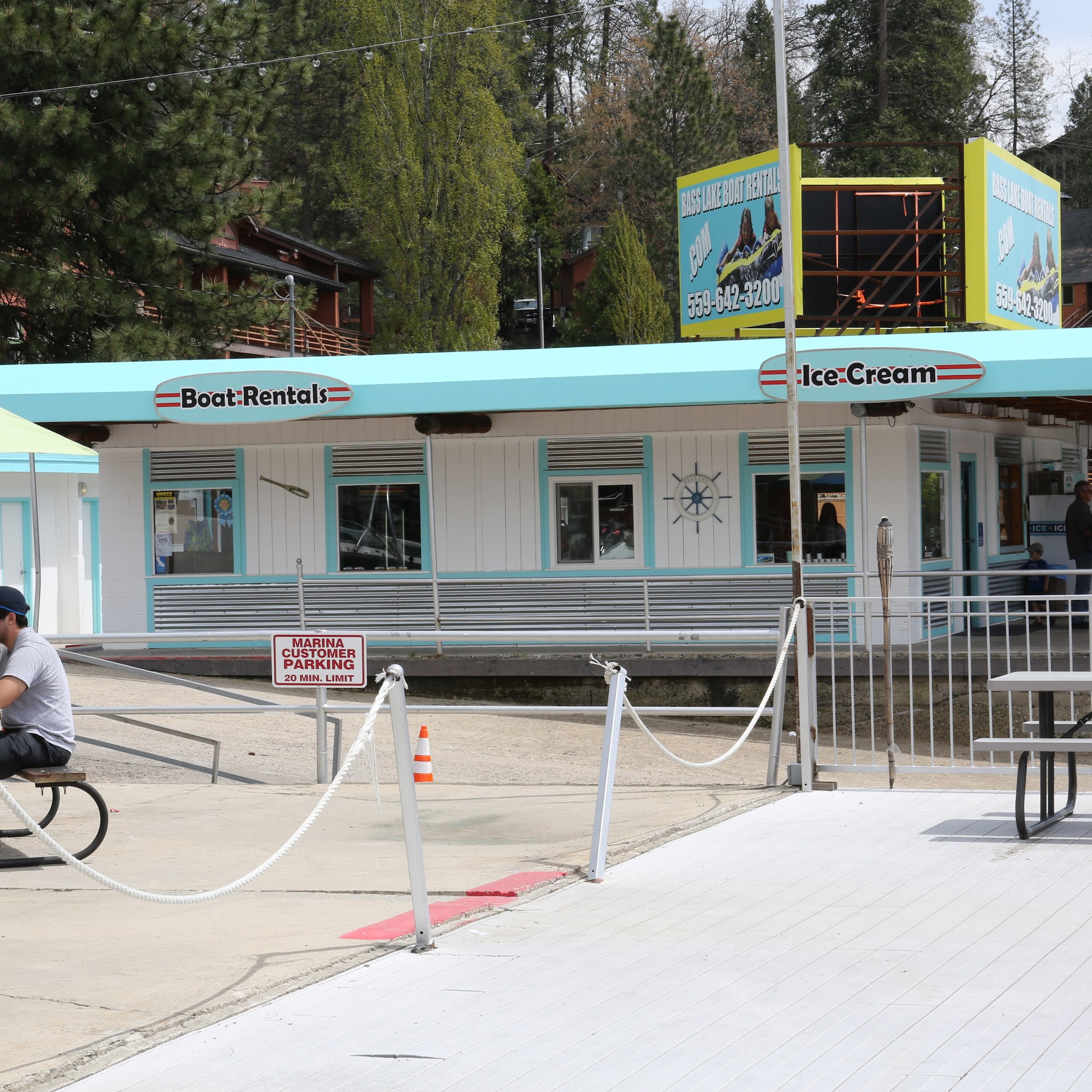 Marina Bar And Grill At Bass Lake Watersports Boat Rentals Bass Lake