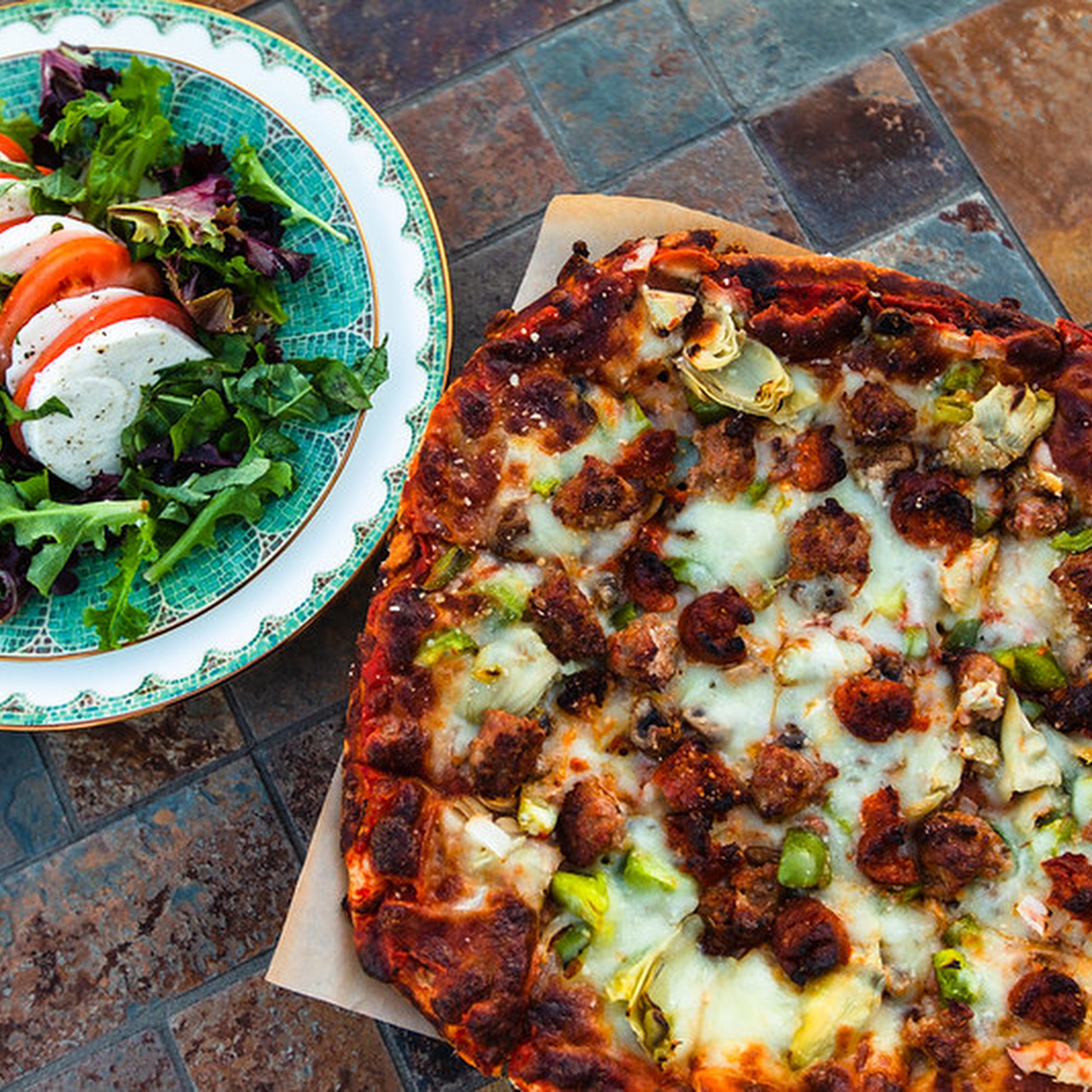 Nardonne's La Famiglia Pizzeria Baywood-Los Osos