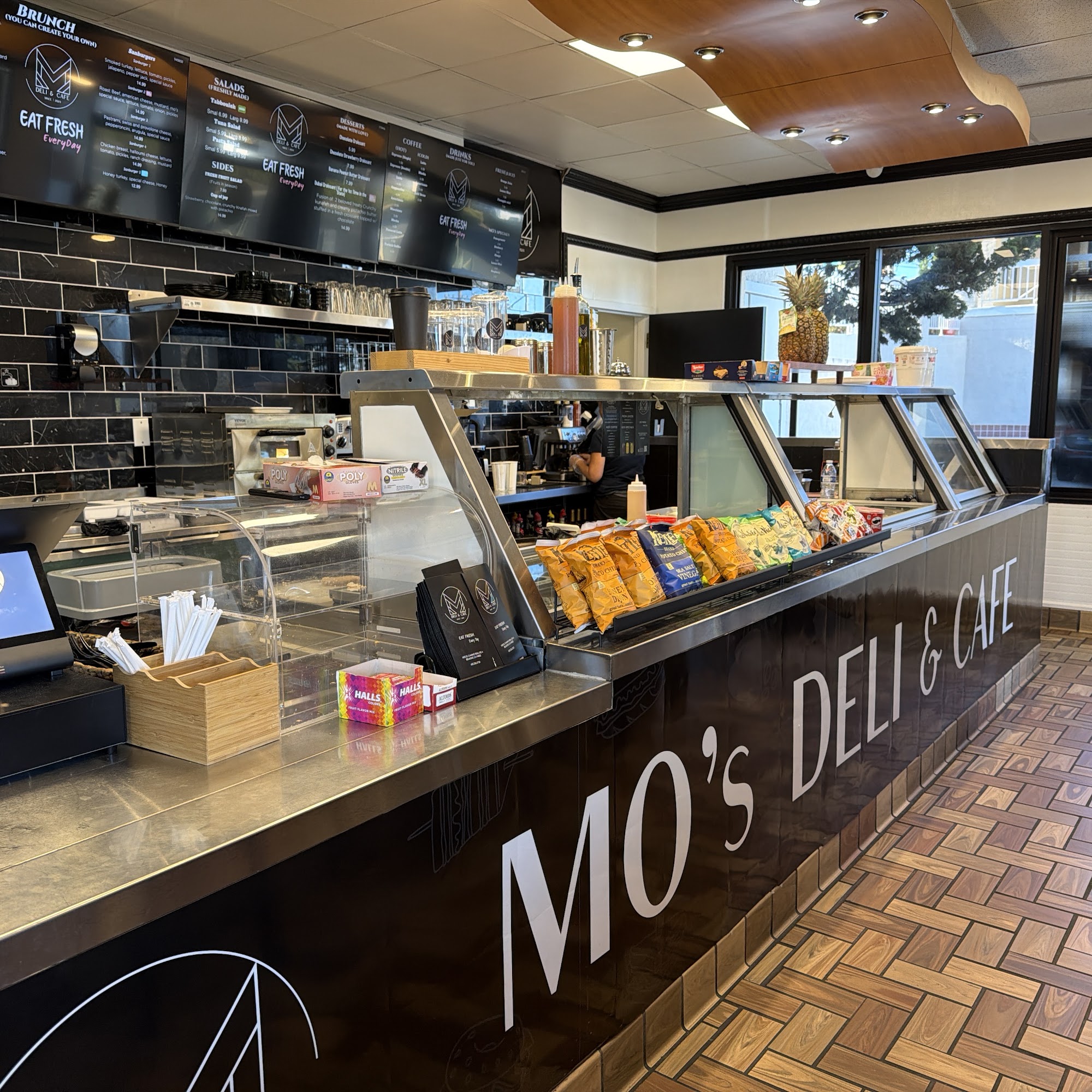 MO's deli & cafe Belmont