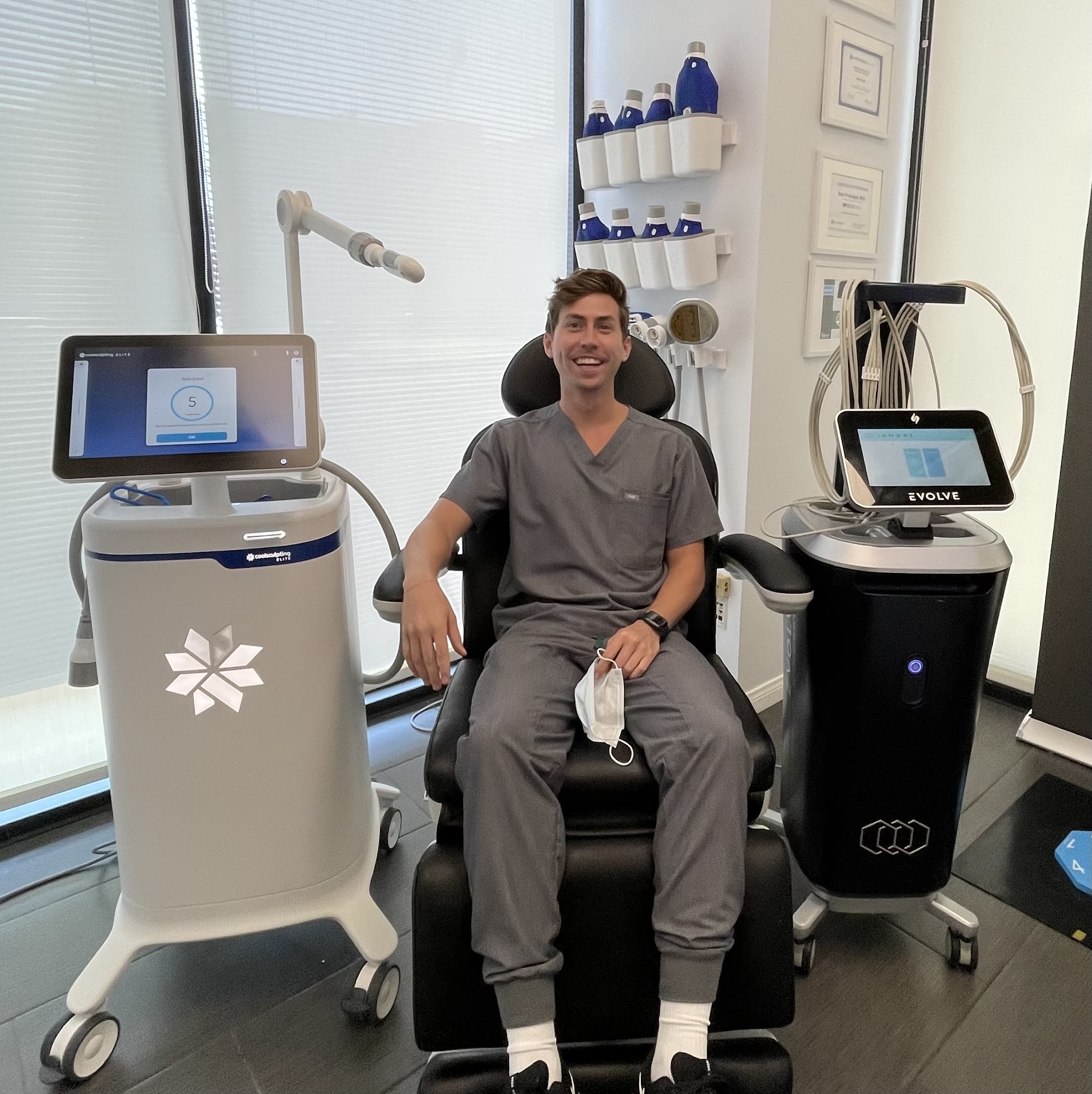 Aesthetic Body Solutions 8641 Wilshire Blvd #100, Beverly Hills California 90211