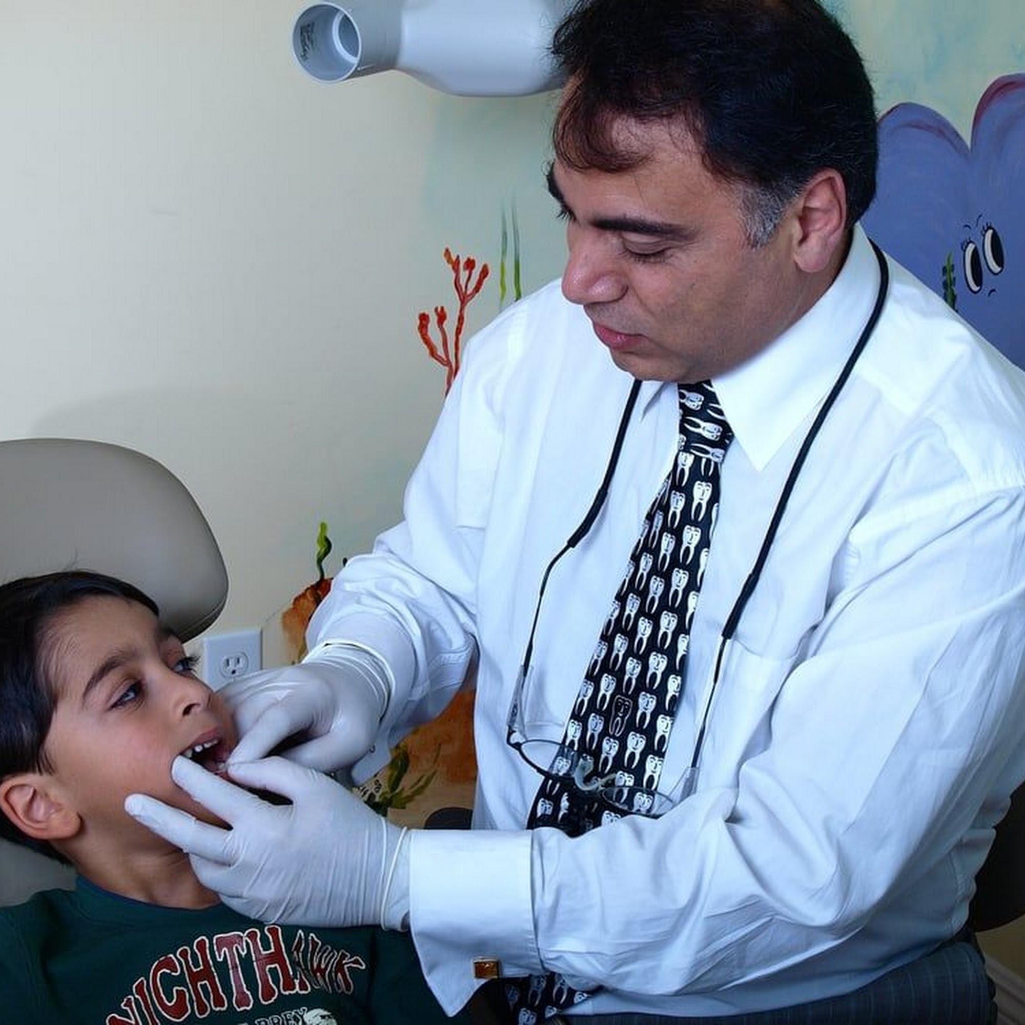 Smile Angels of Beverly Hills - Bruce Vafa DDS. 8500 Wilshire Blvd #709, Beverly Hills California 90211