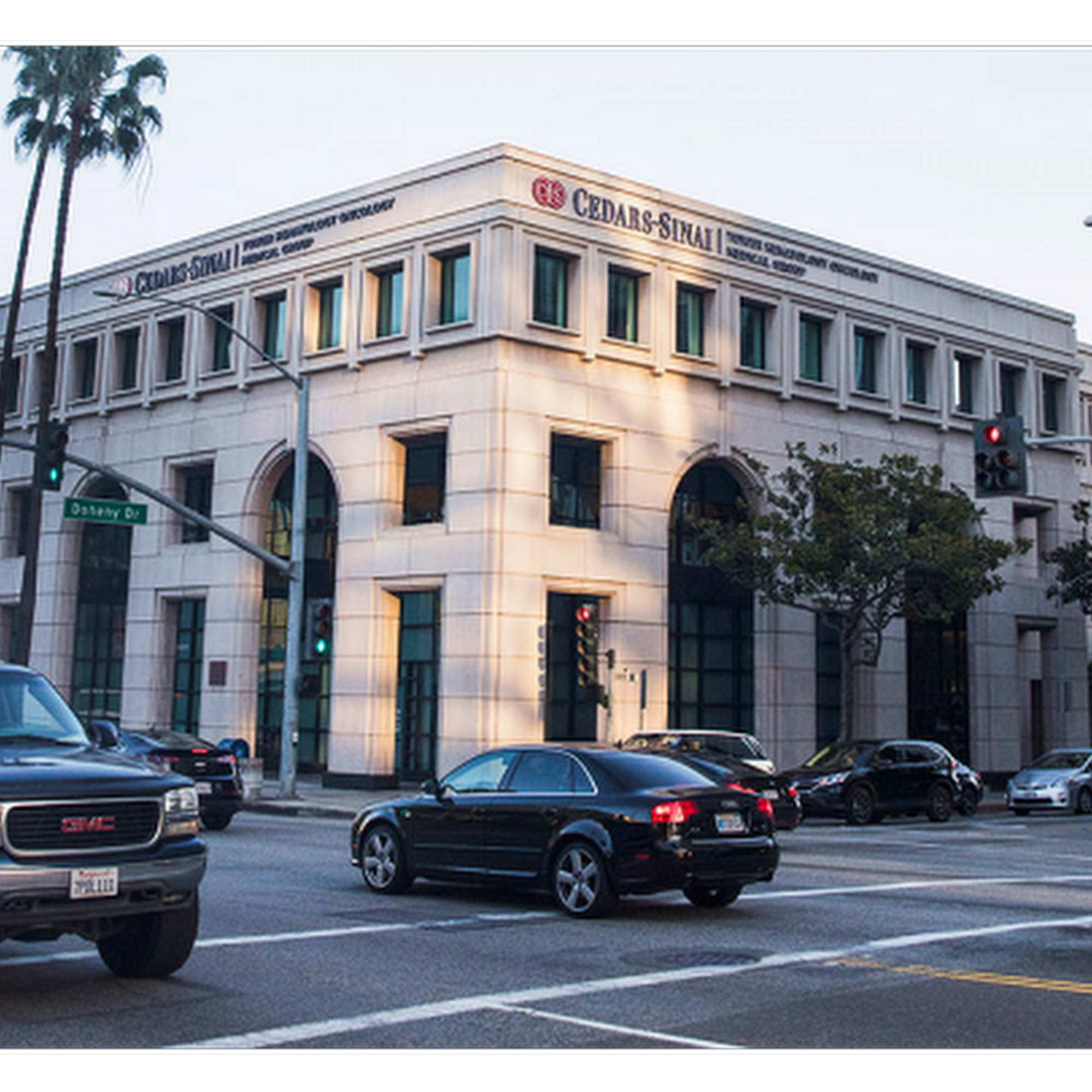 Cedars-Sinai Cancer - Beverly Hills 9090 Wilshire Blvd Suite 300, Beverly Hills California 90211