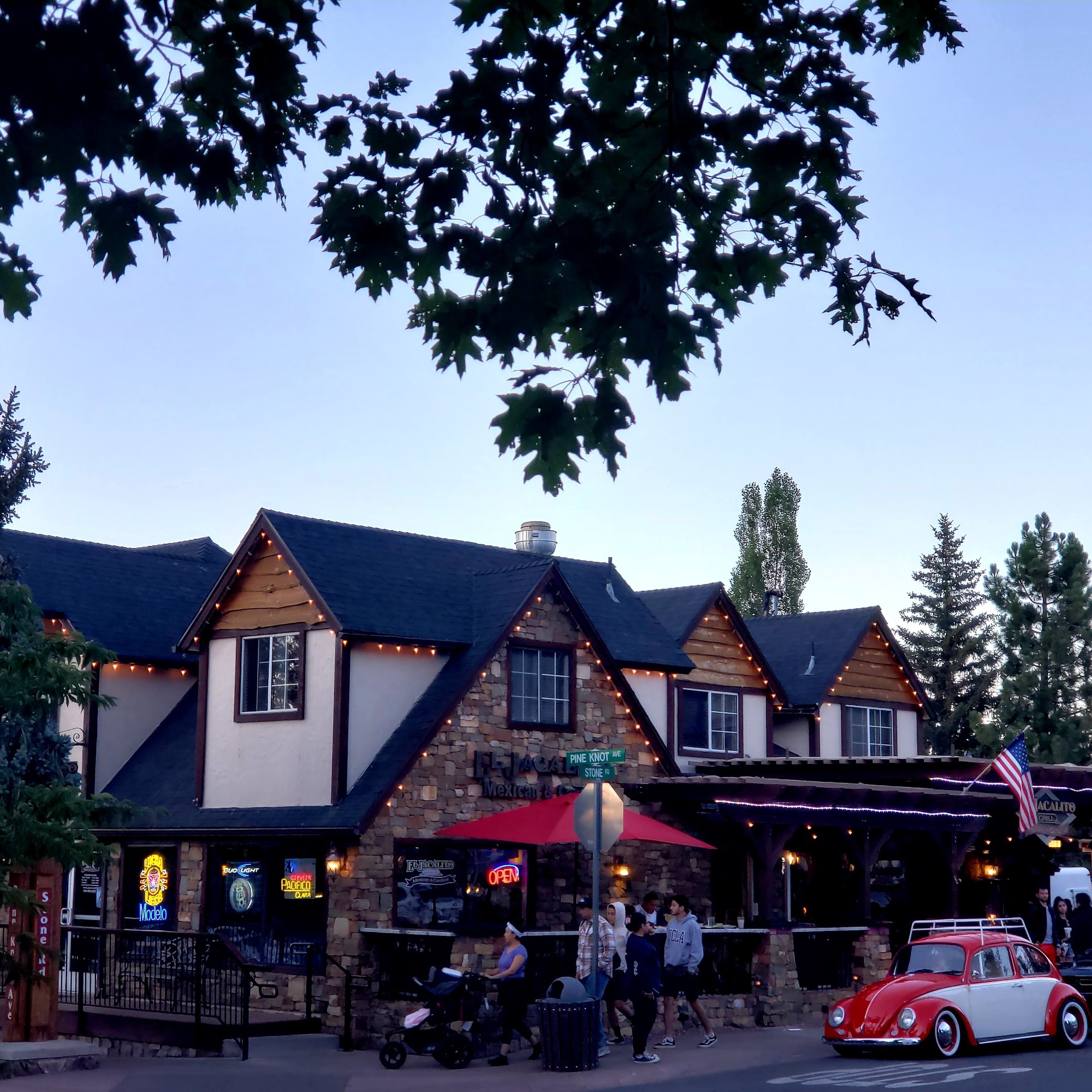 An Ran Ju 安然居 Gelato & Teahouse Big Bear Lake