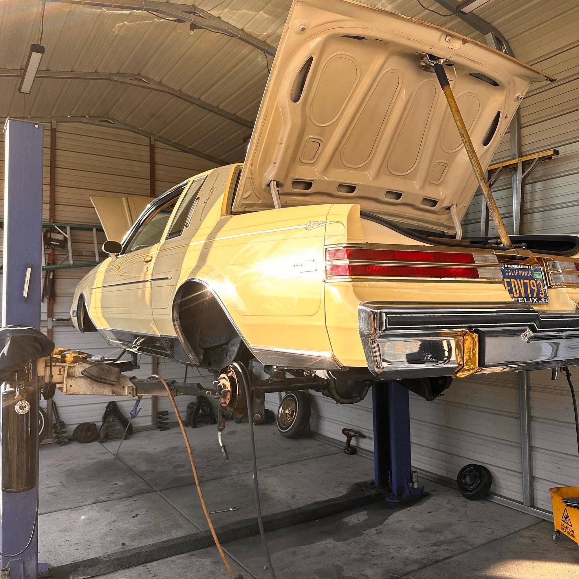 Loco's For Life Hydraulics Bloomington