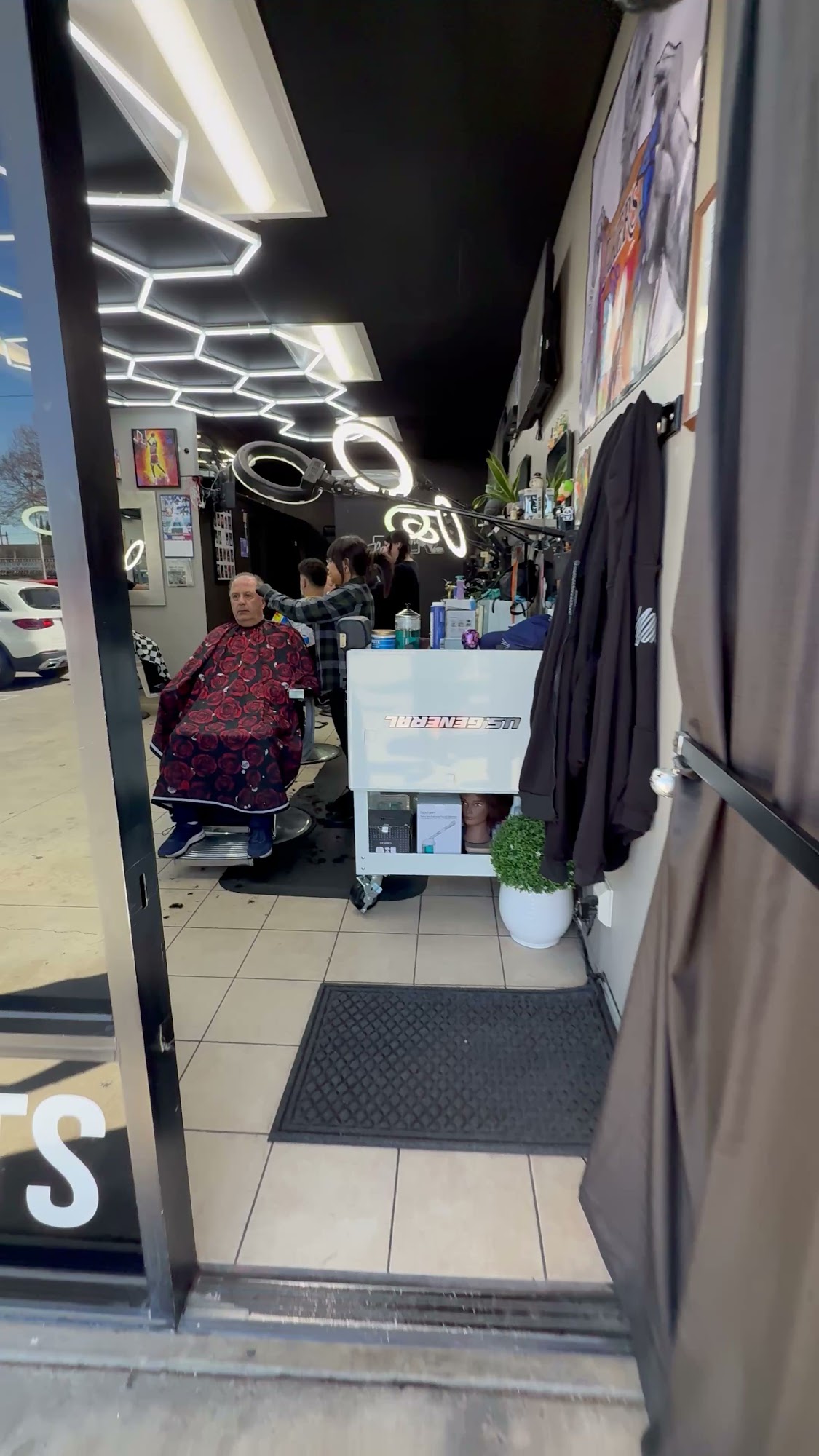 The Primetime barbershop