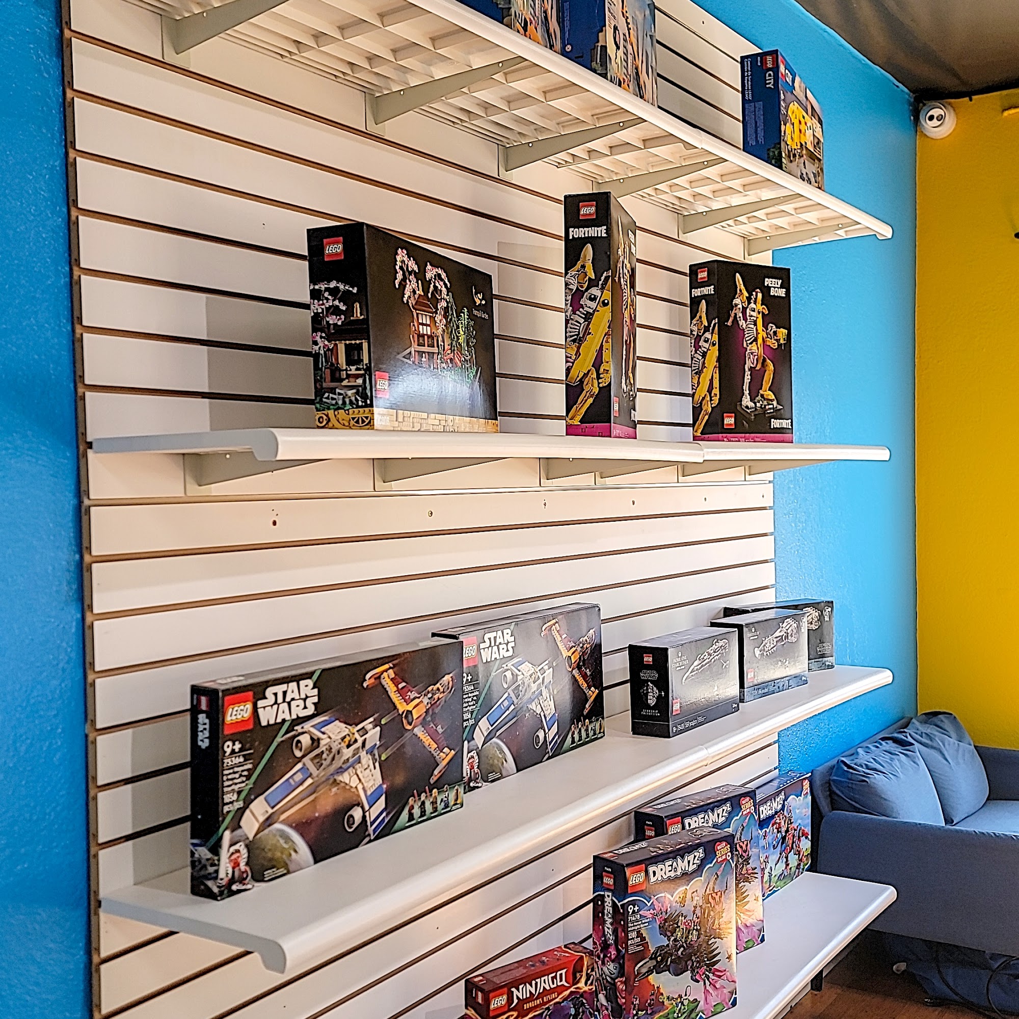 Bricks & Minifigs Burbank Burbank