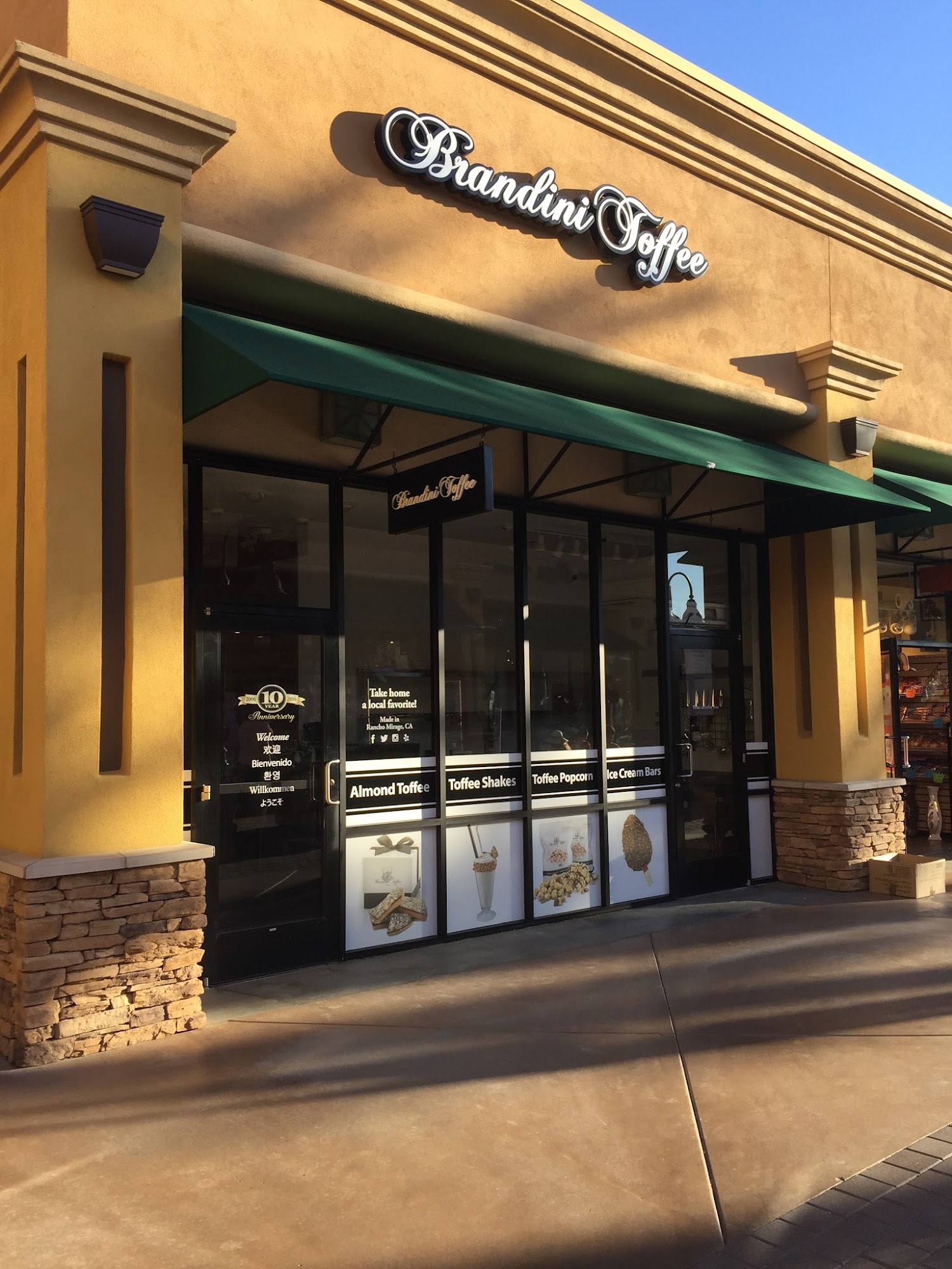 Brandini Toffee Desert Hills Premium Outlets Cabazon