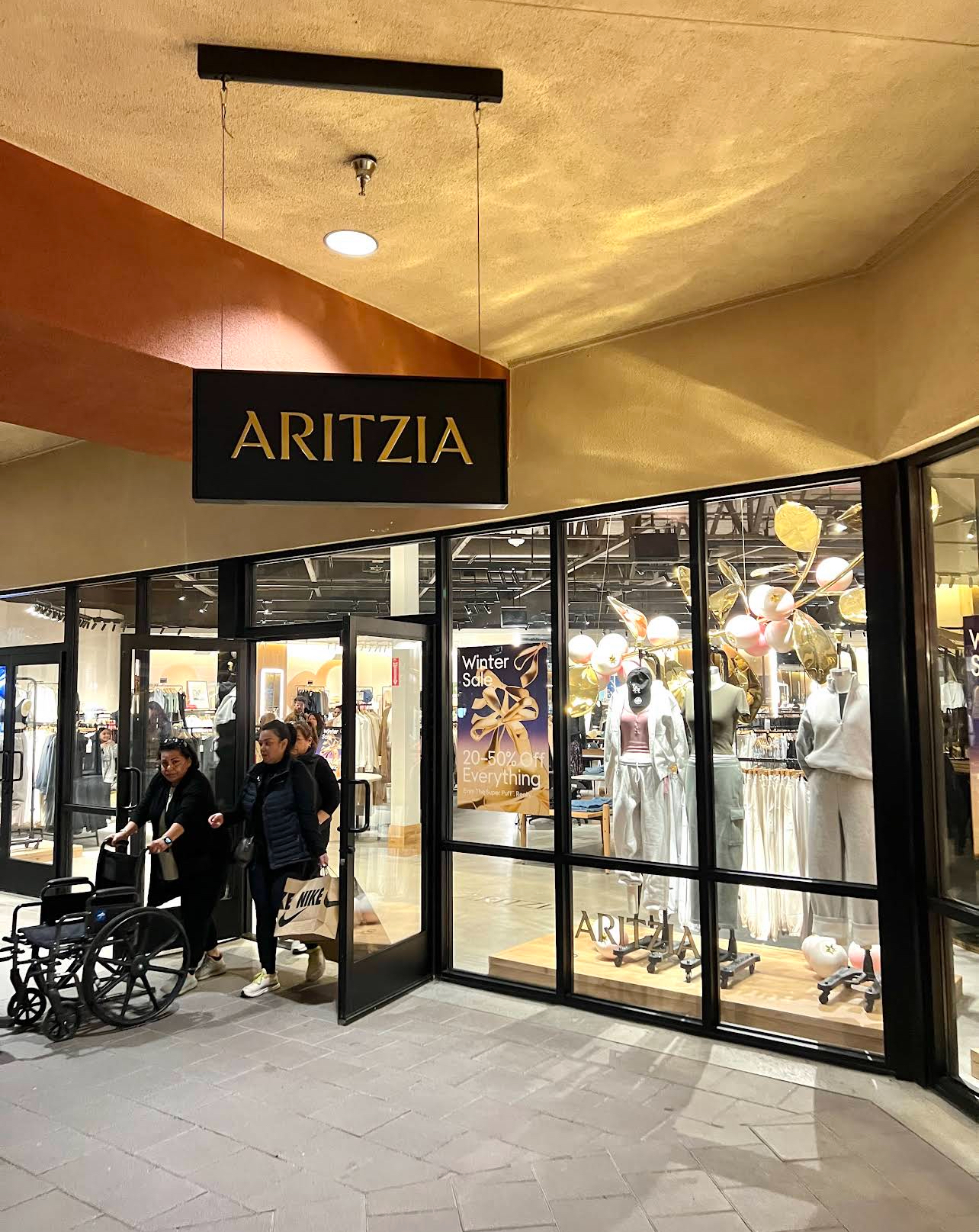 Aritzia Cabazon