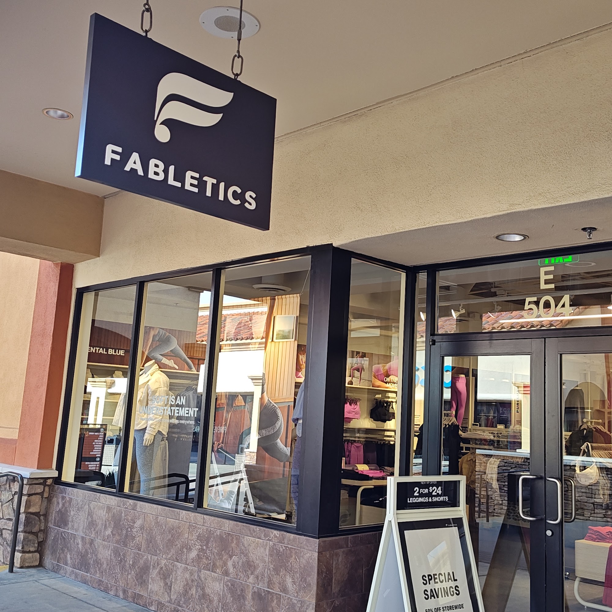 Fabletics Cabazon