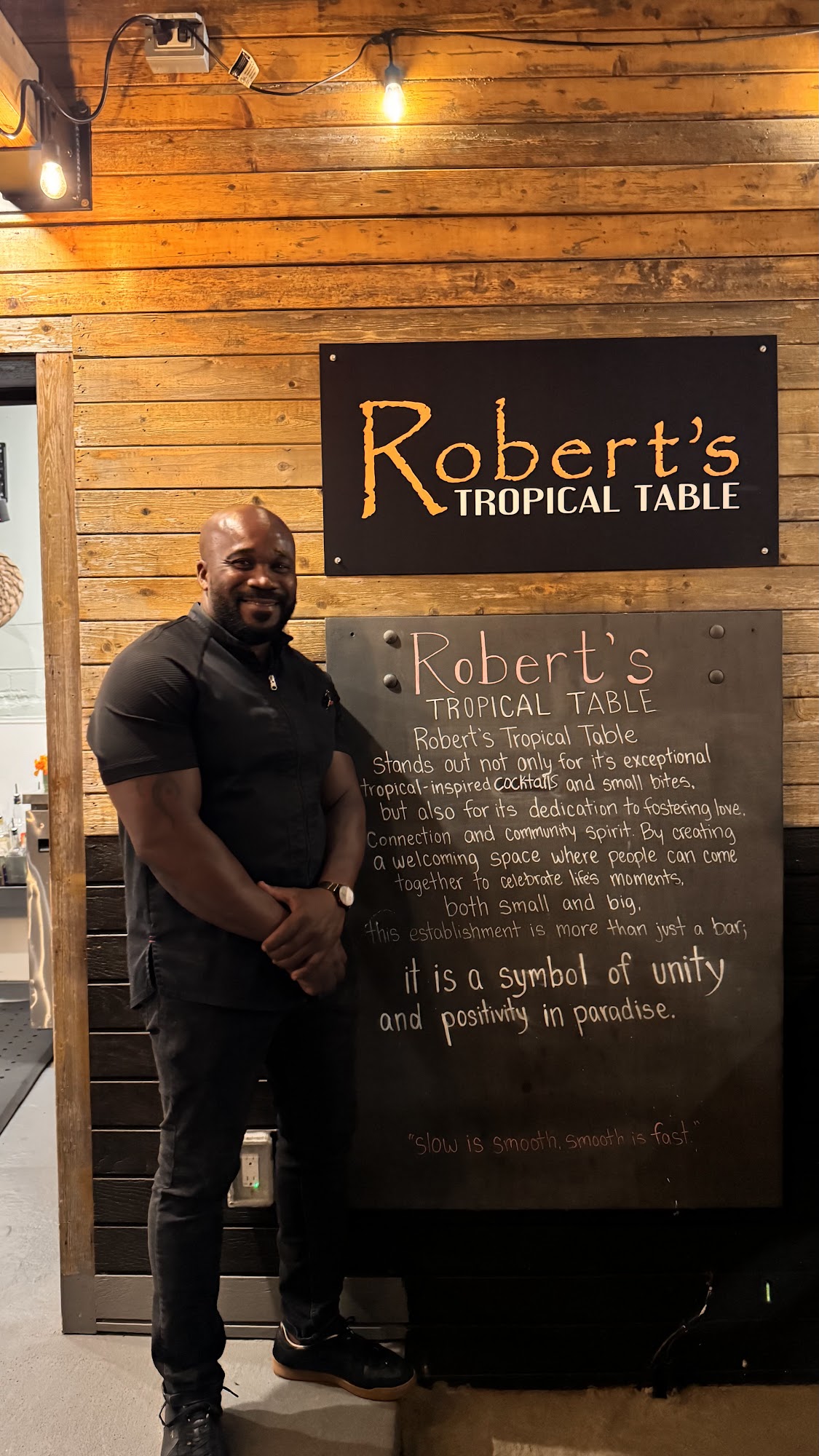 Robert's Tropical Table Bar and Lounge Calistoga