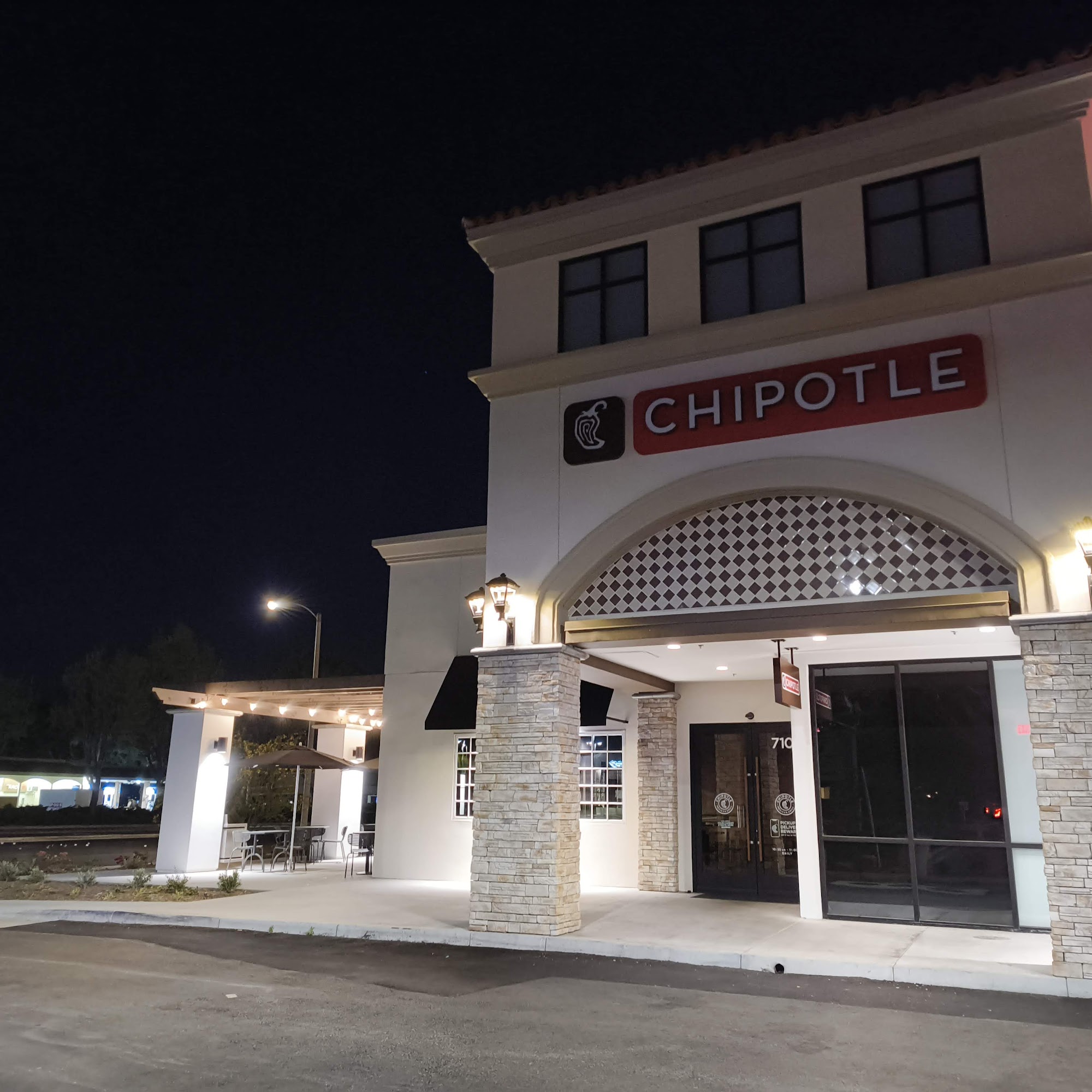 Chipotle Mexican Grill 710 Arneill Rd, Camarillo