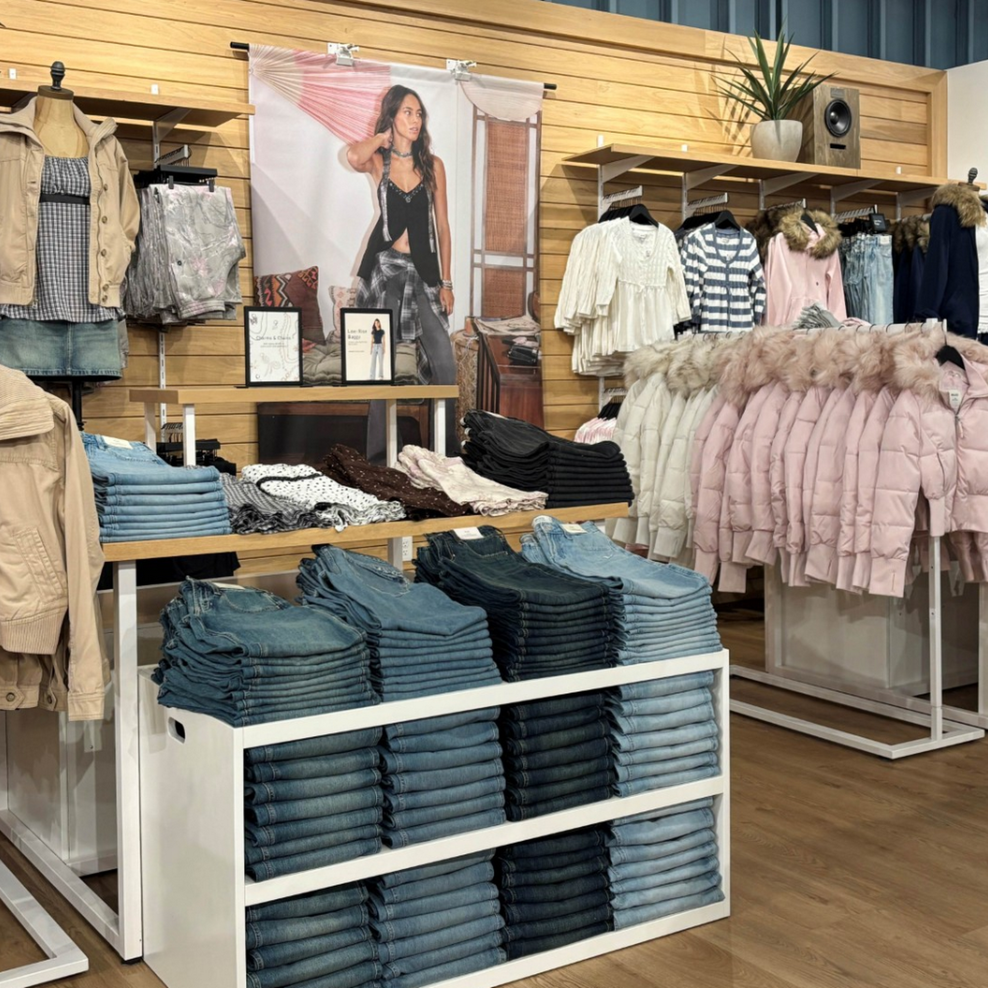 Hollister Co. Camarillo