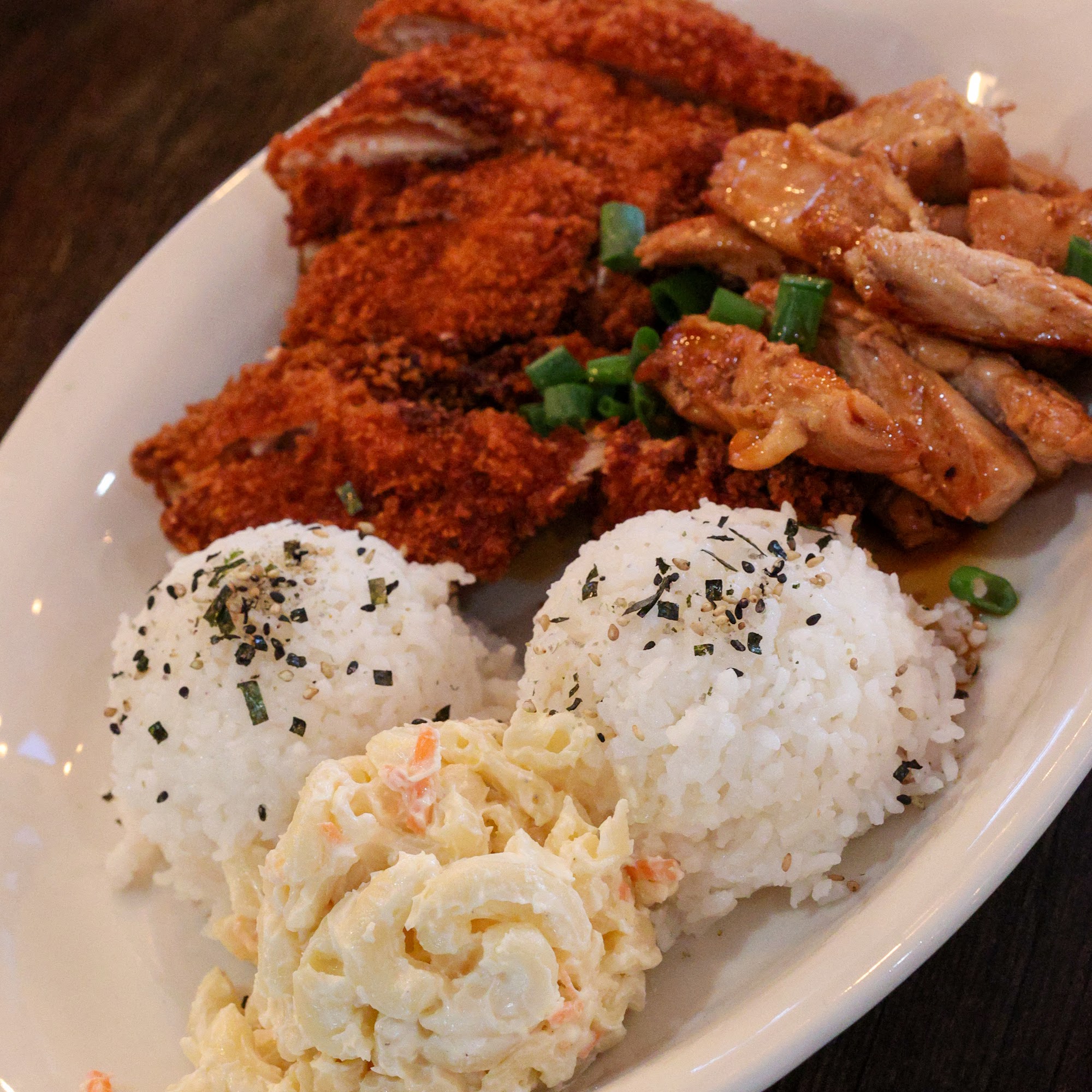 Tropics Island Grill & Ale House Camino