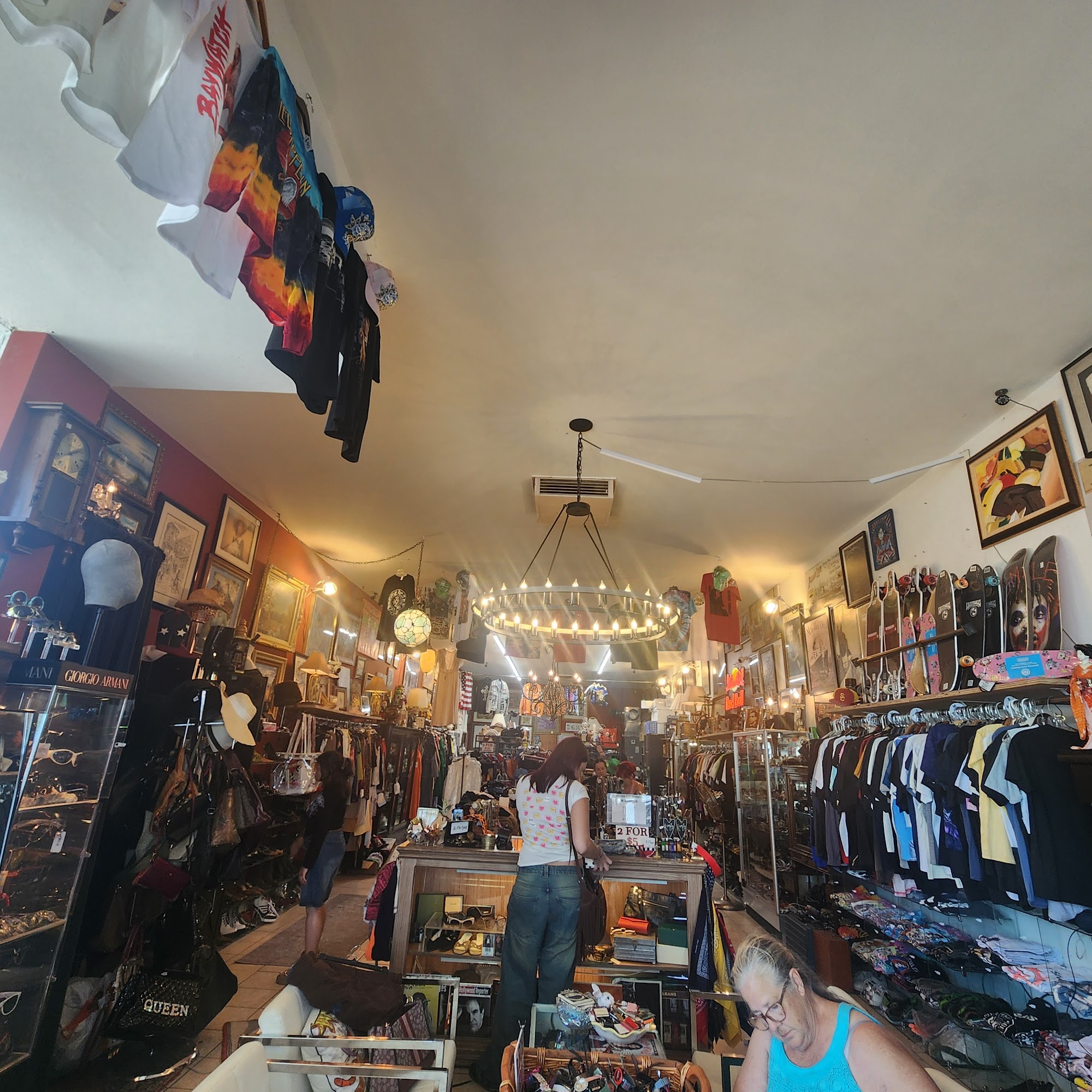 Decorama Vintage Canoga Park