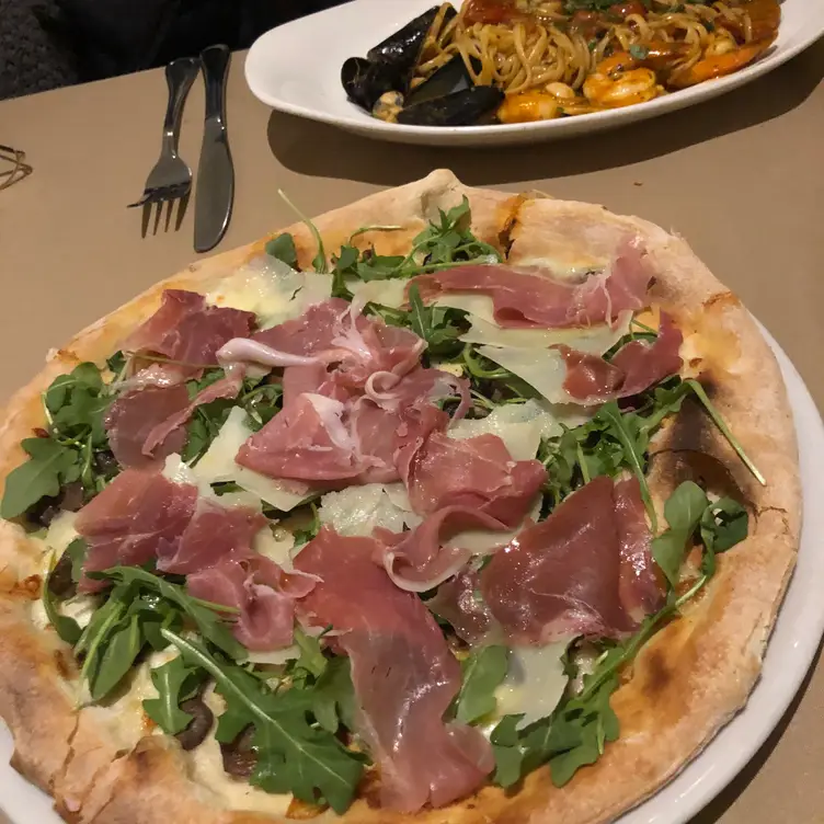 Photo credit: opentable