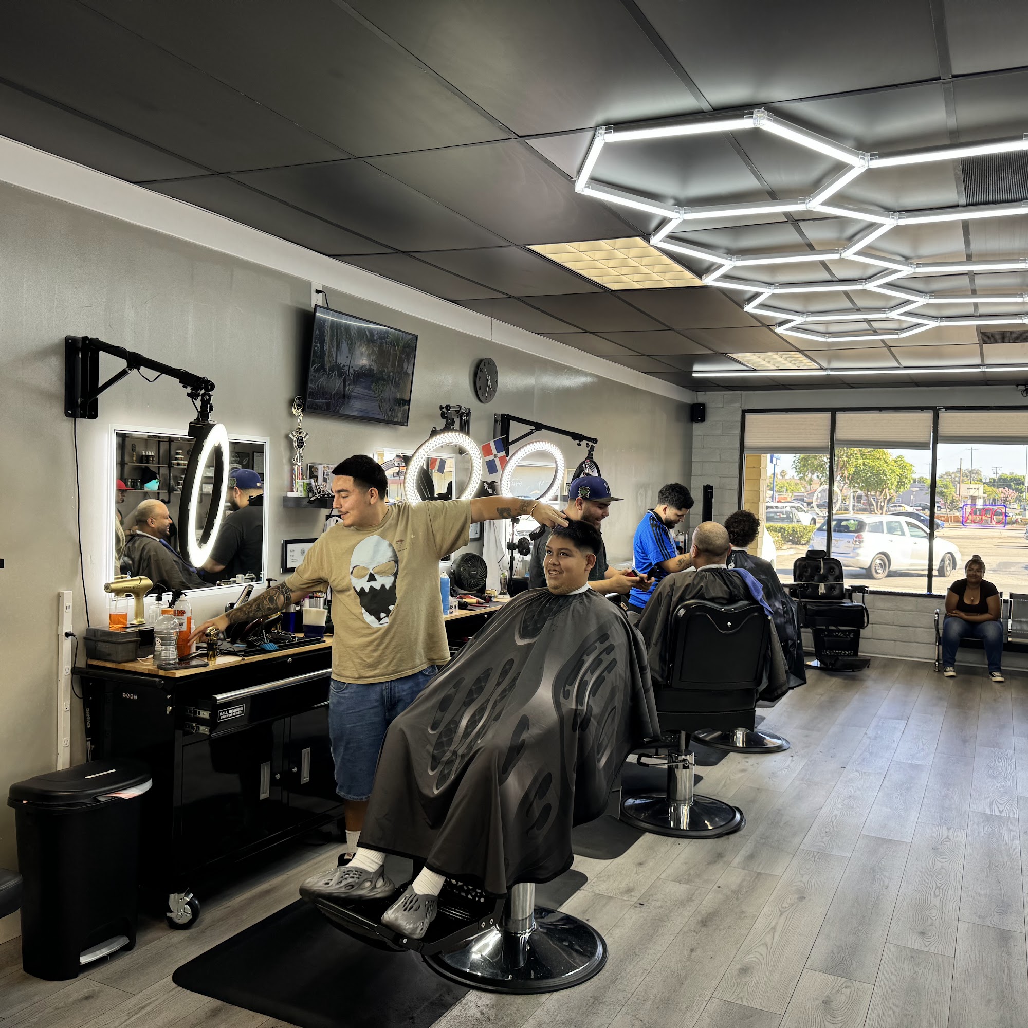 310 Fadez Barbershop