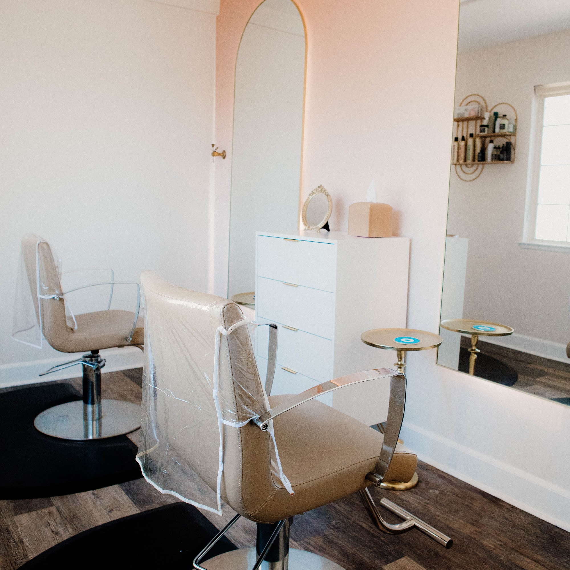 Goldn Aura Hair 20632 Redwood Rd Suite c, Castro Valley California 94546