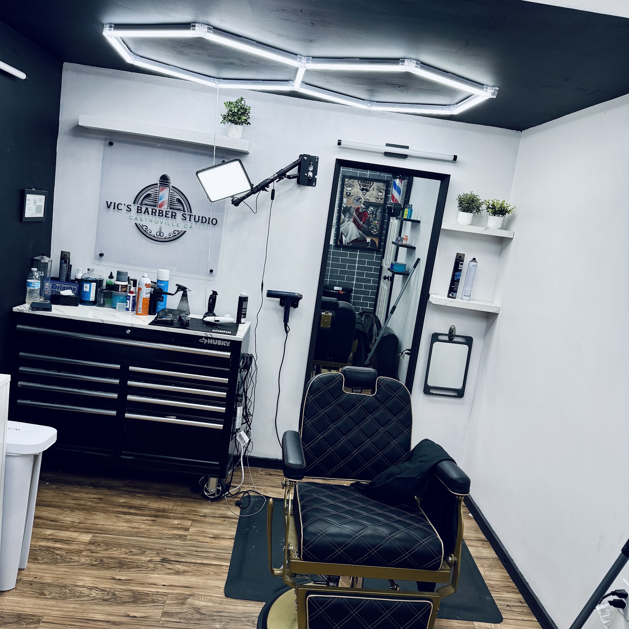Vic’s Barber studio