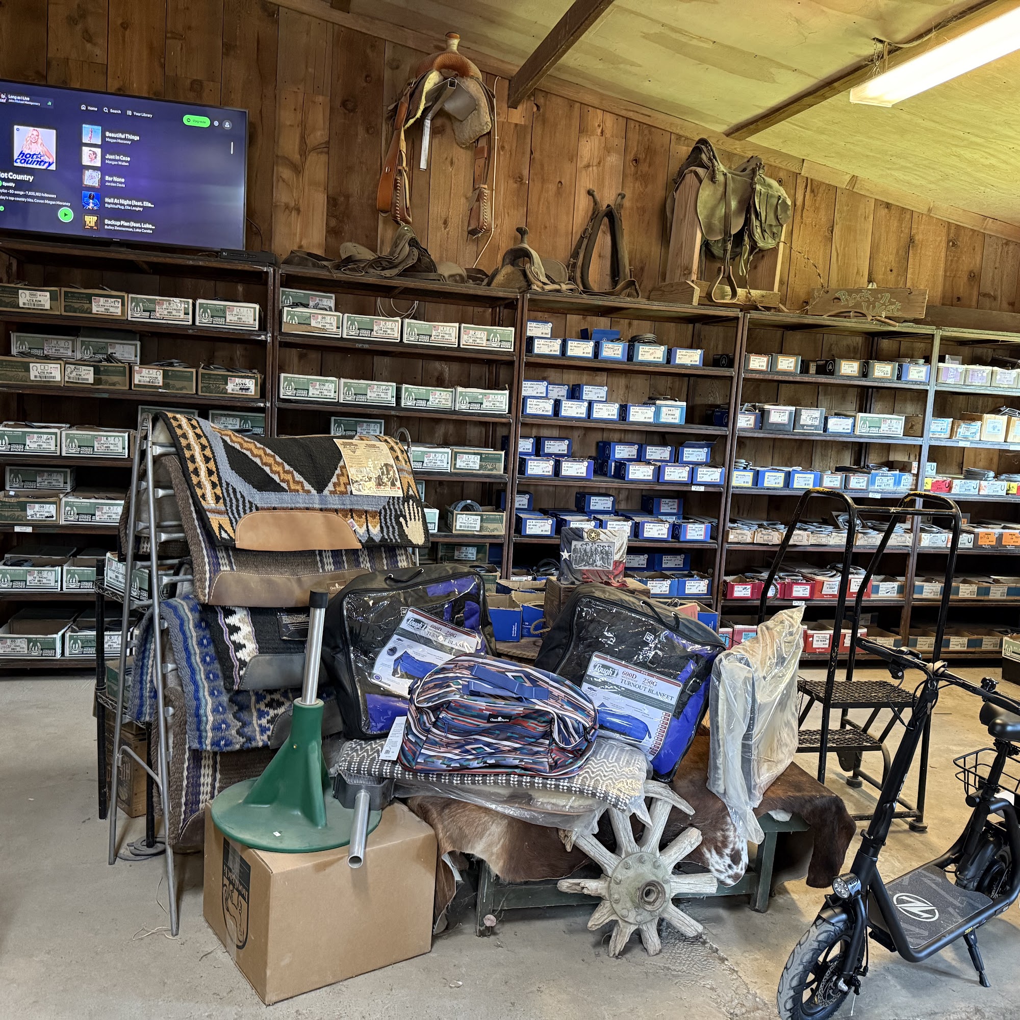 Triple Seven Feed & Tack Ceres