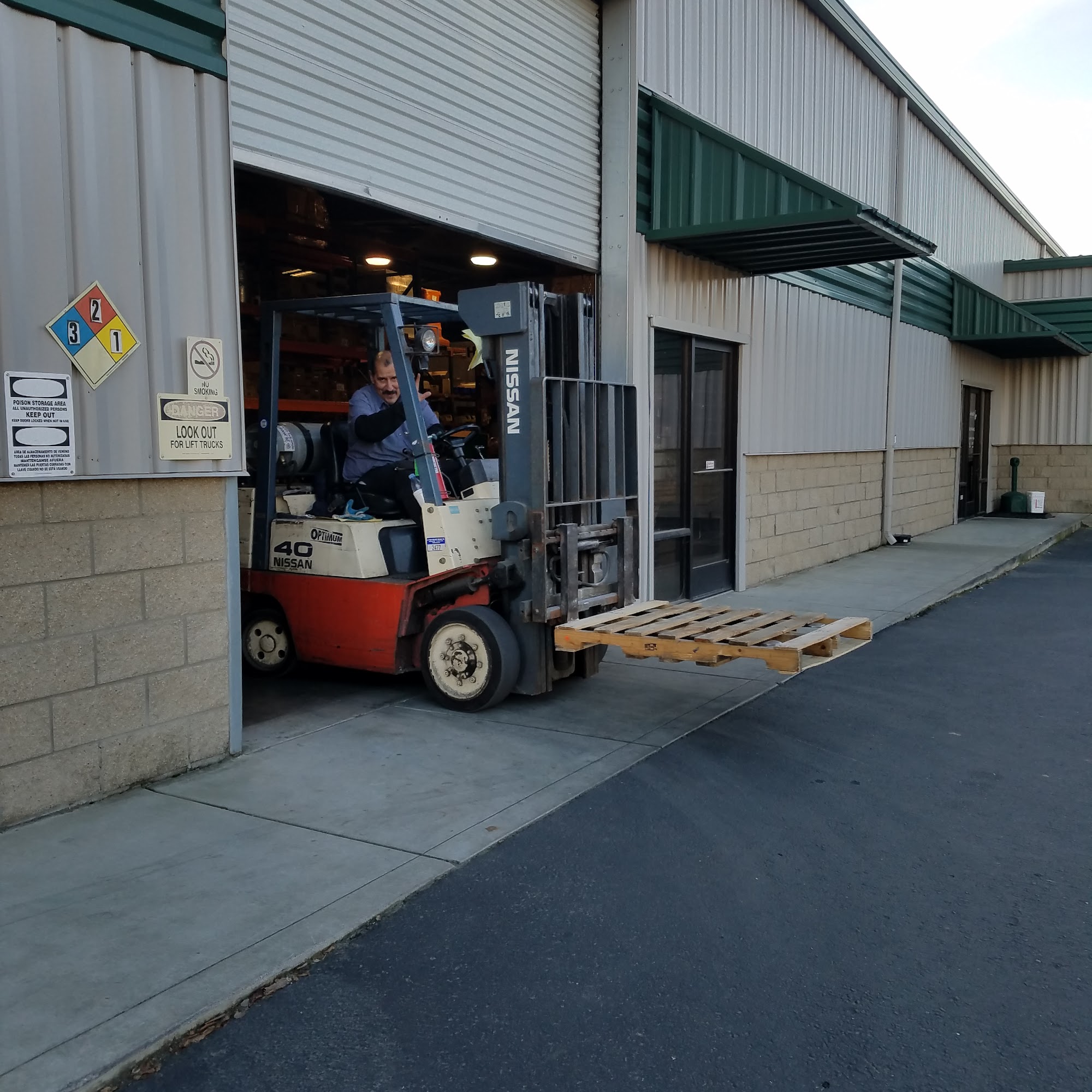 Animal Health International Inc 1908 Rockefeller Dr, Ceres California 95307