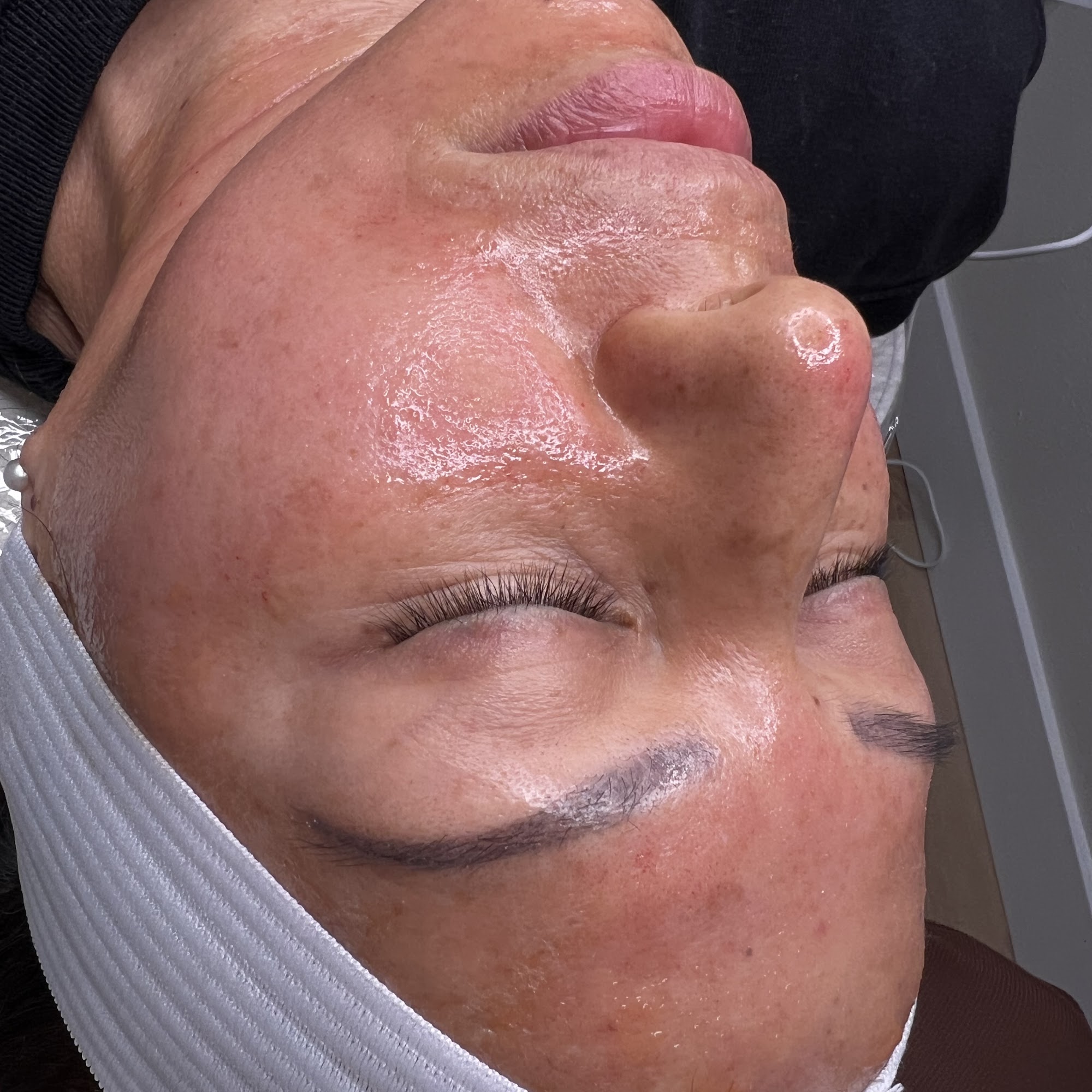 Hermosa Beauty Lounge 4667 Riverside Dr, Chino California 91710