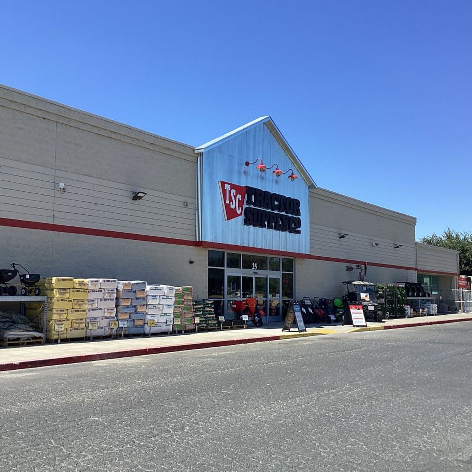 Tractor Supply Co. Coalinga