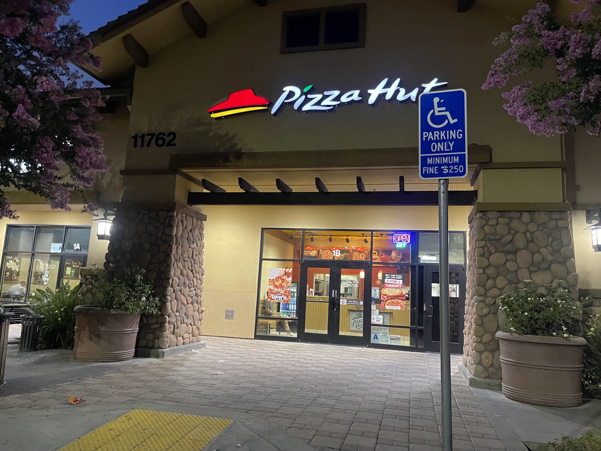 Pizza Hut