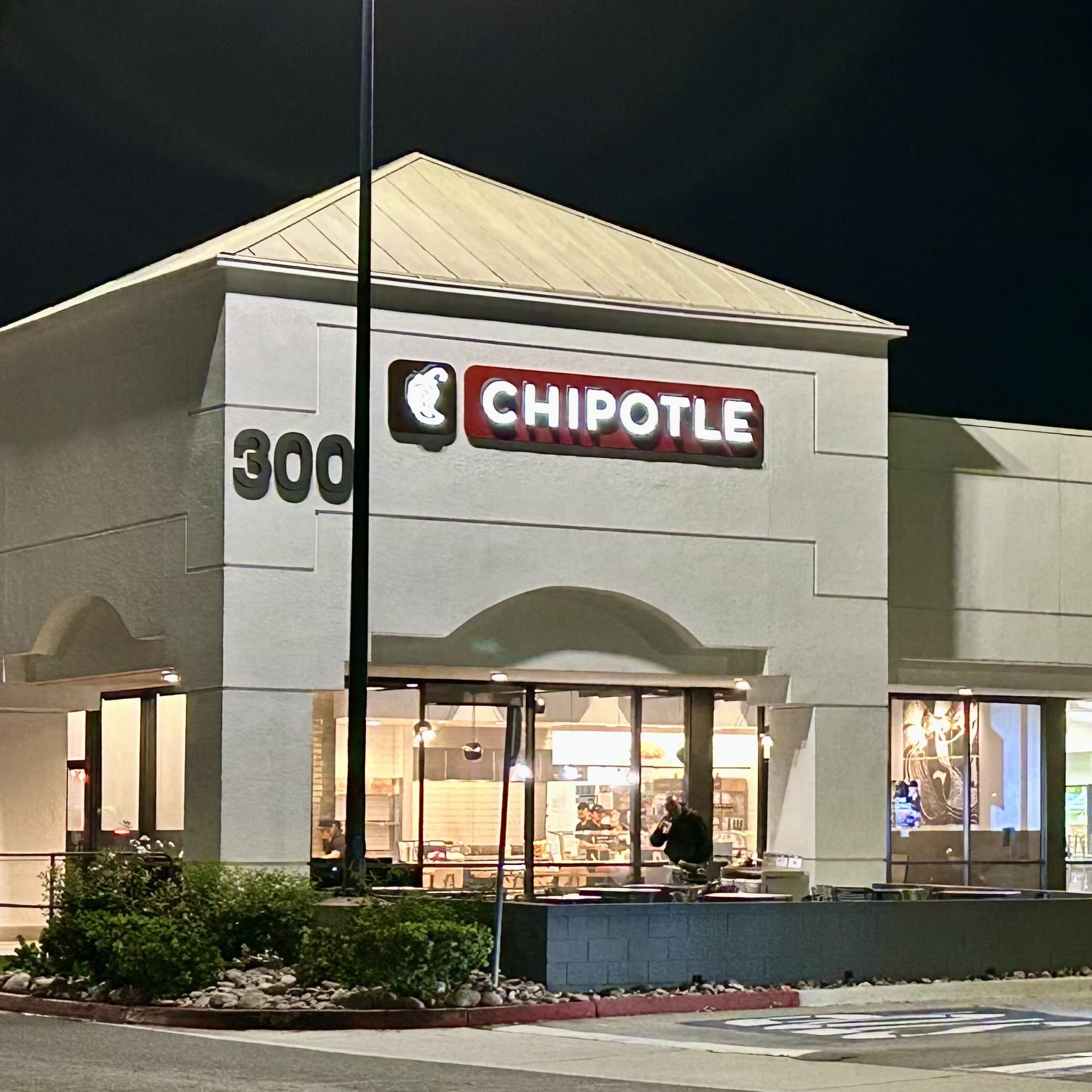 Chipotle Mexican Grill 300 N McKinley St, Corona