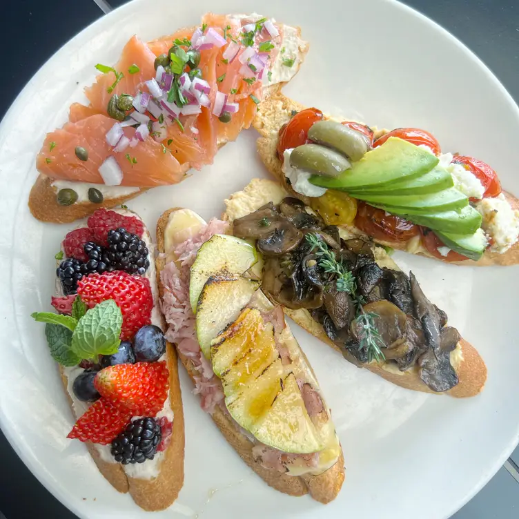 Photo credit: opentable