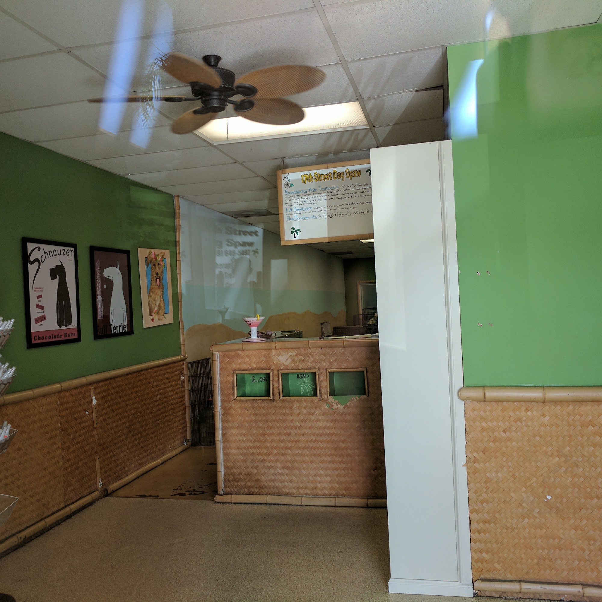 17th Street Dog Spaw Costa Mesa