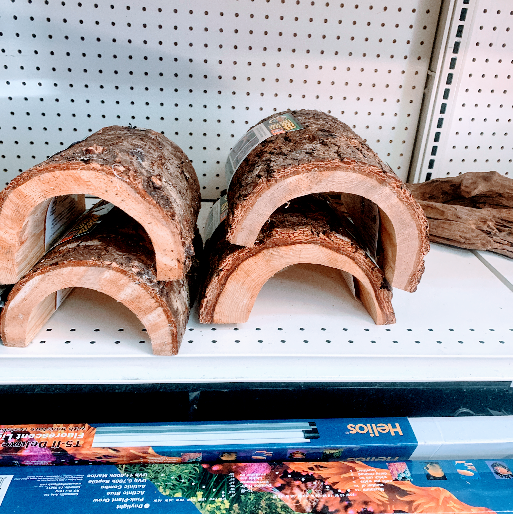 Damasco pet shop Cudahy